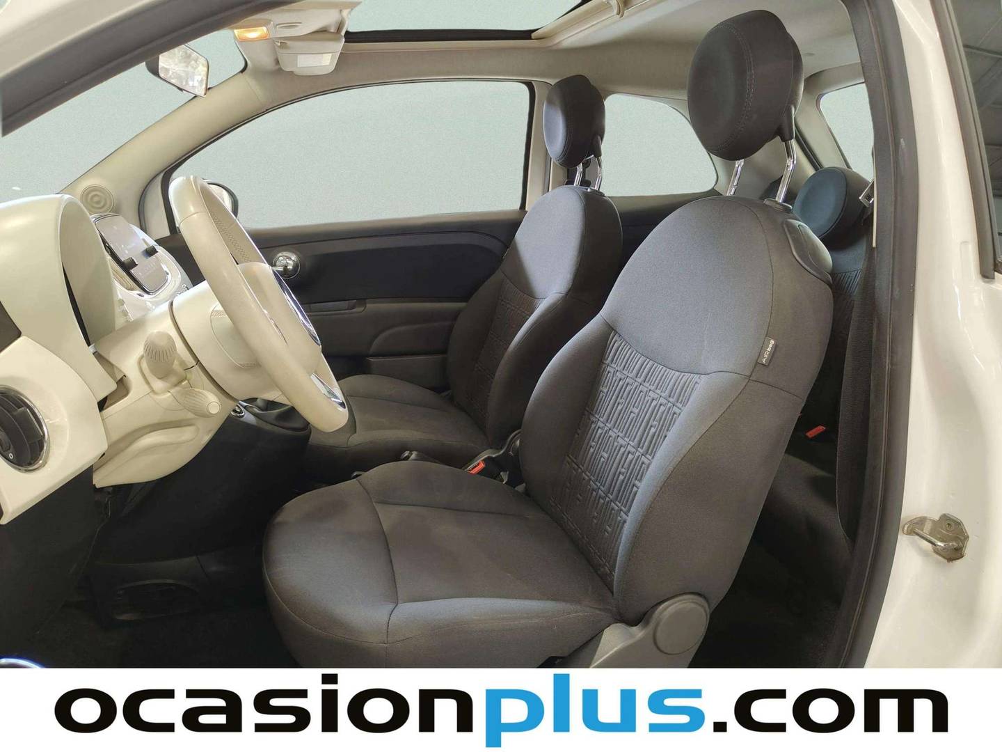Foto asientos delanteros Fiat 500 Fiat 500 1.0 Hybrid Dolcevita (70 CV)
