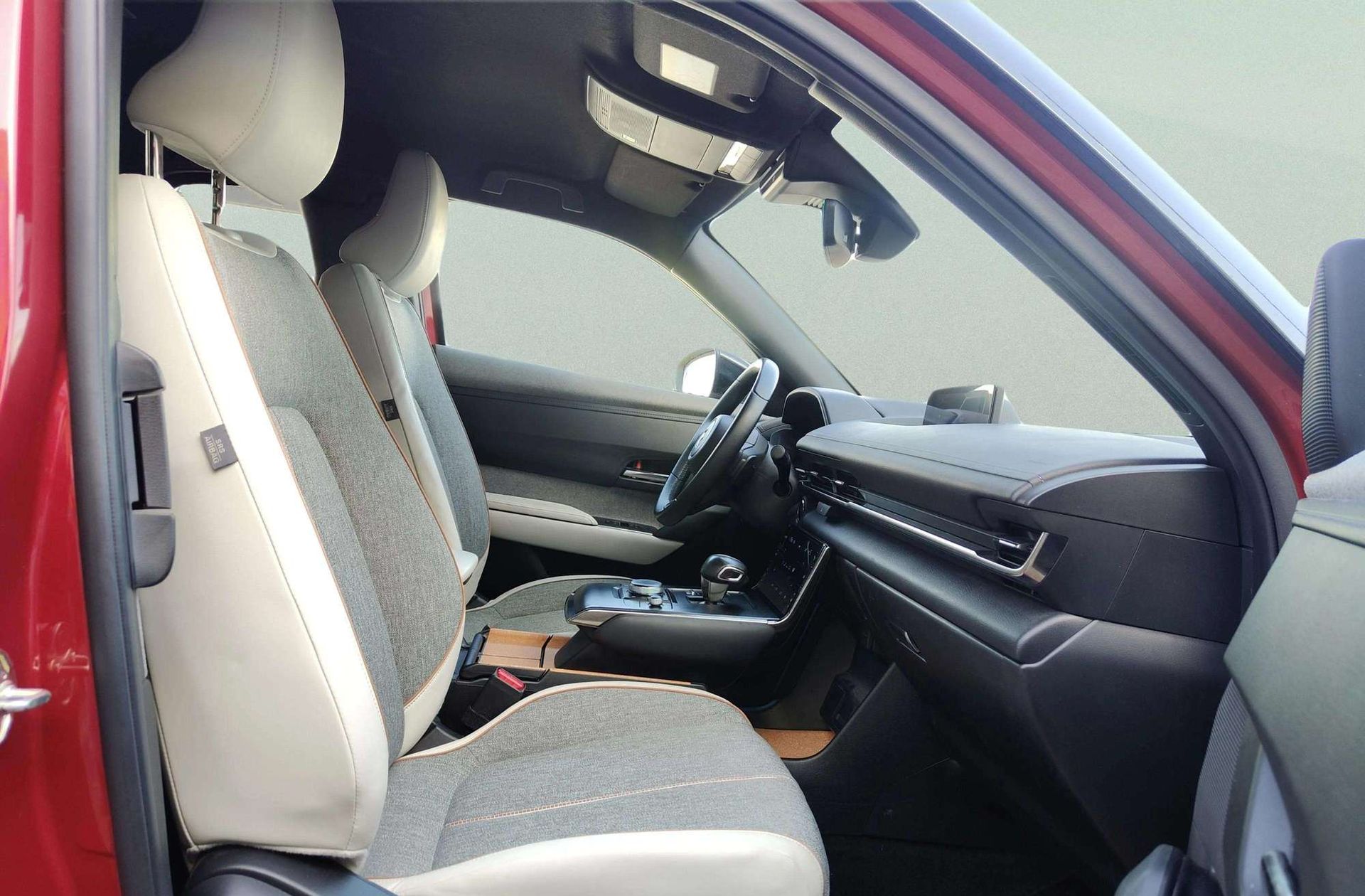 Mazda MX-30 e-Skyactiv R-EV Advantage Modern Confidence - foto 25