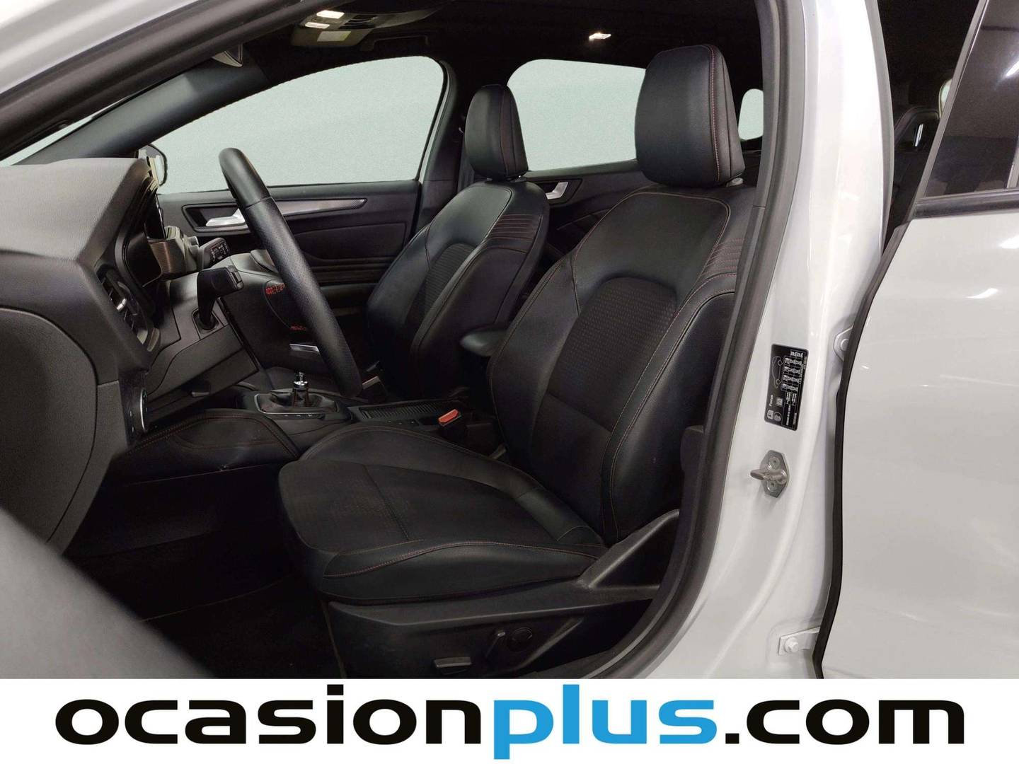 Foto asientos delanteros Ford Focus Ford Focus SportBreak 1.0 Ecoboost ST-Line (125 CV) ST-Line