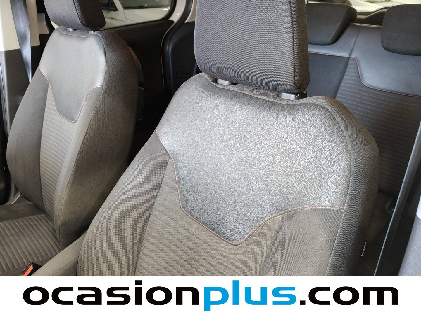 Extras y acabados del Ford Tourneo Courier Ford Tourneo Courier 1.0 EcoBoost Sport (100 CV)
