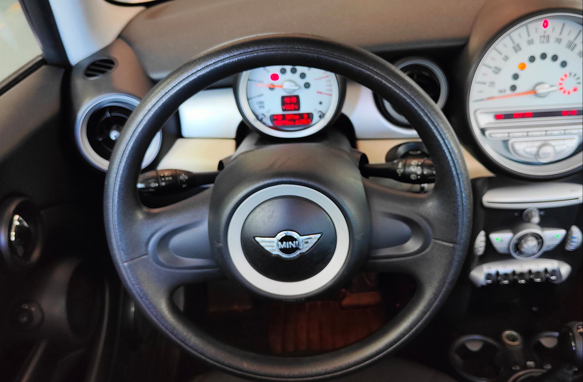 MINI Cooper One - foto 17