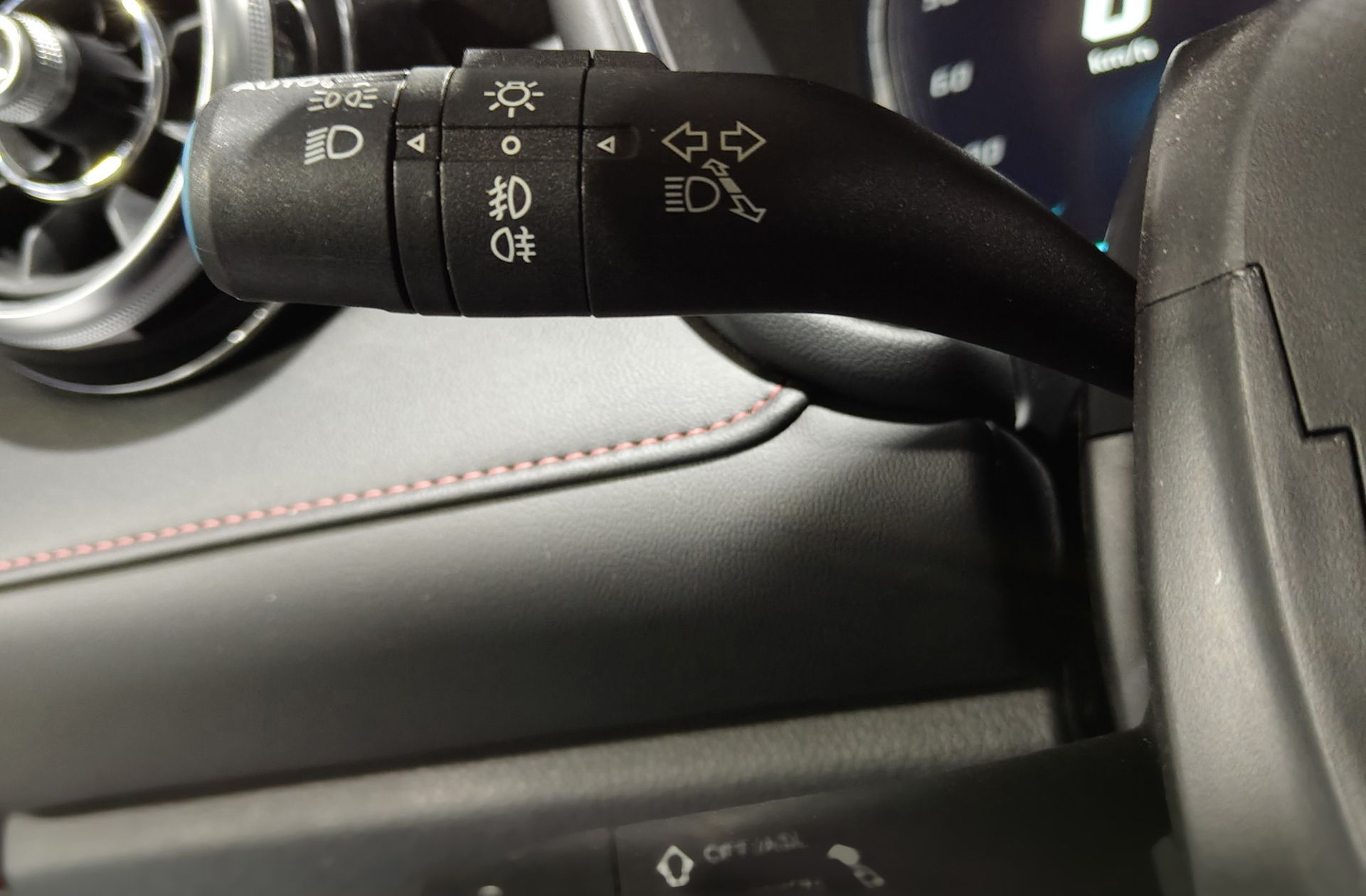 MG HS 1.5 Turbo GDI Comfort - foto 24