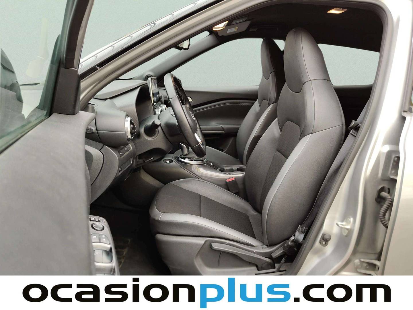 Foto asientos delanteros Nissan JUKE Nissan Juke 1.6 Hybrid N-Connecta Auto (143 CV)