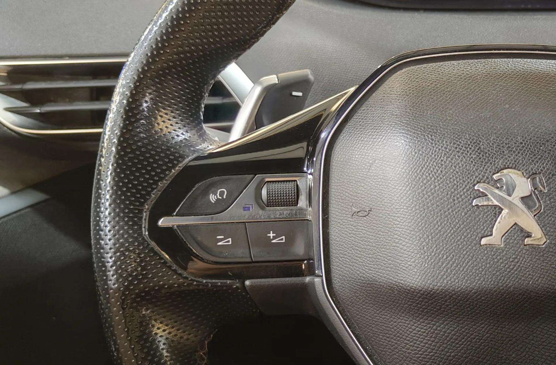 Peugeot 5008 BlueHDi 180 GT EAT8 7 plazas - foto 27