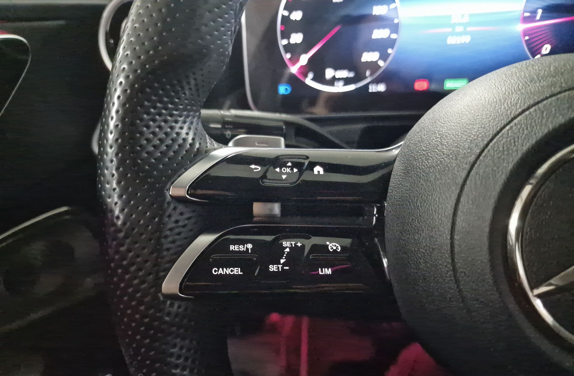 Mercedes-Benz Clase C 220 d Pack AMG - foto 33