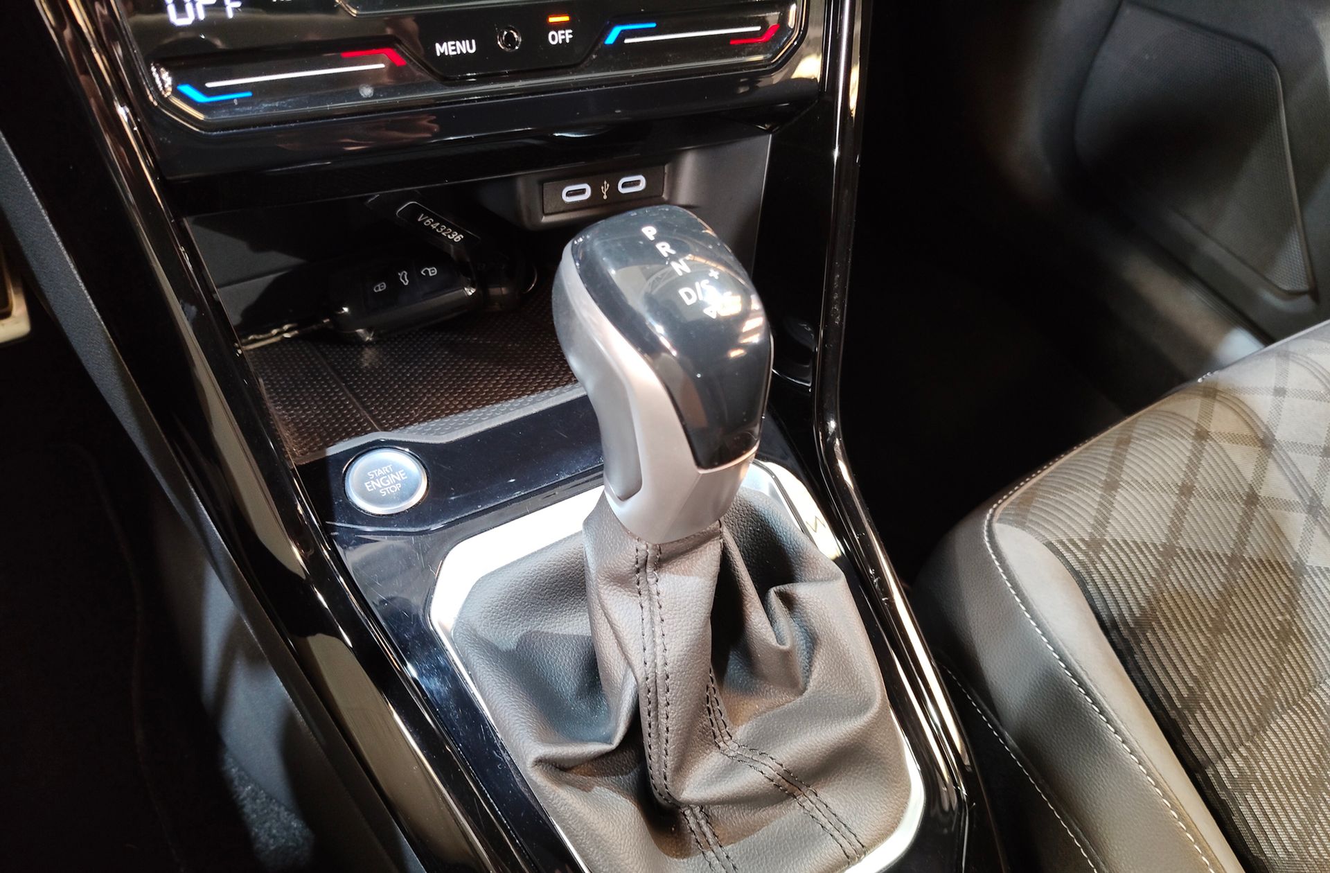 Volkswagen T-Roc R-Line 2.0 TDI DSG - foto 5