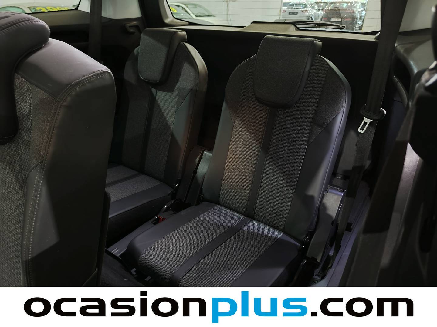 Foto asientos delanteros Peugeot 5008 Peugeot 5008 BlueHDi 120 S&S Allure EAT6 (120 CV) 7 Plazas