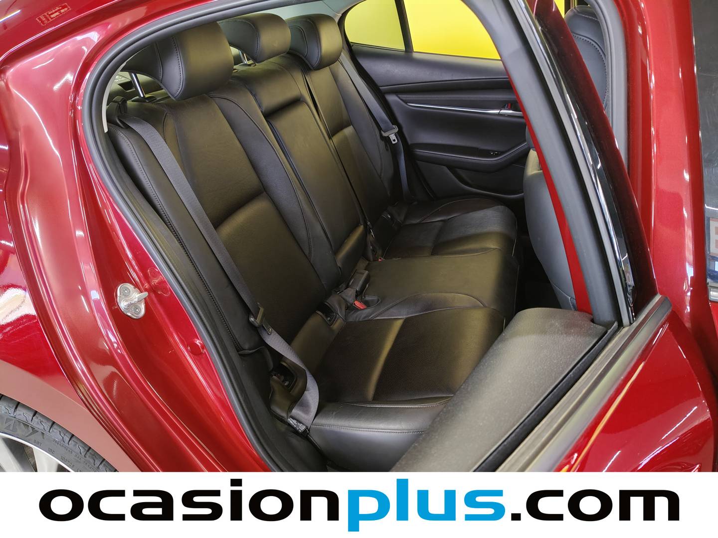 Foto asientos traseros Mazda Mazda3 Mazda Mazda 3 2.0 Sedan Skyactiv-X Zenith Safety Black AT (181 CV)