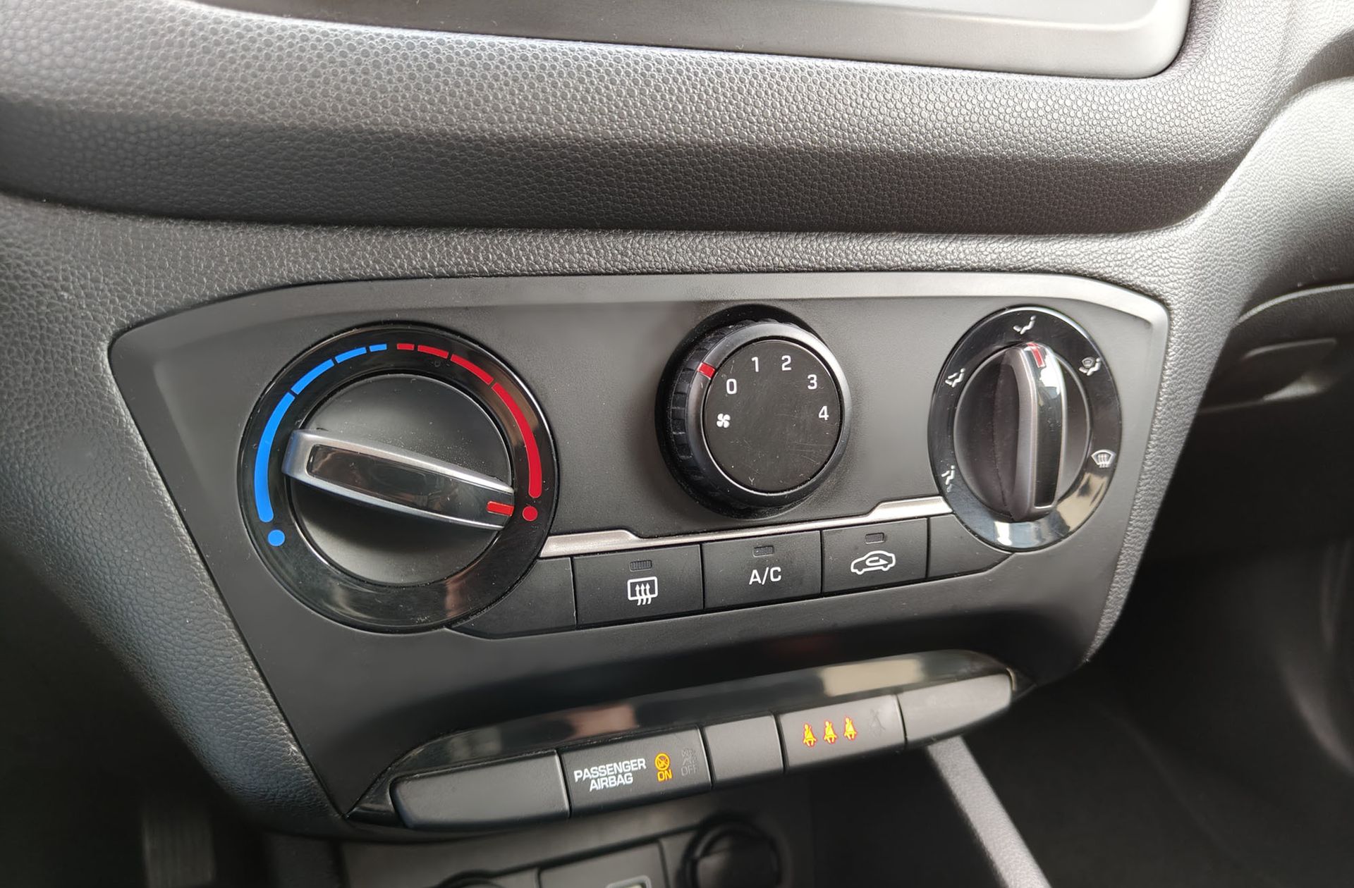 Hyundai i20 1.0 T-GDi Essence LE - foto 27