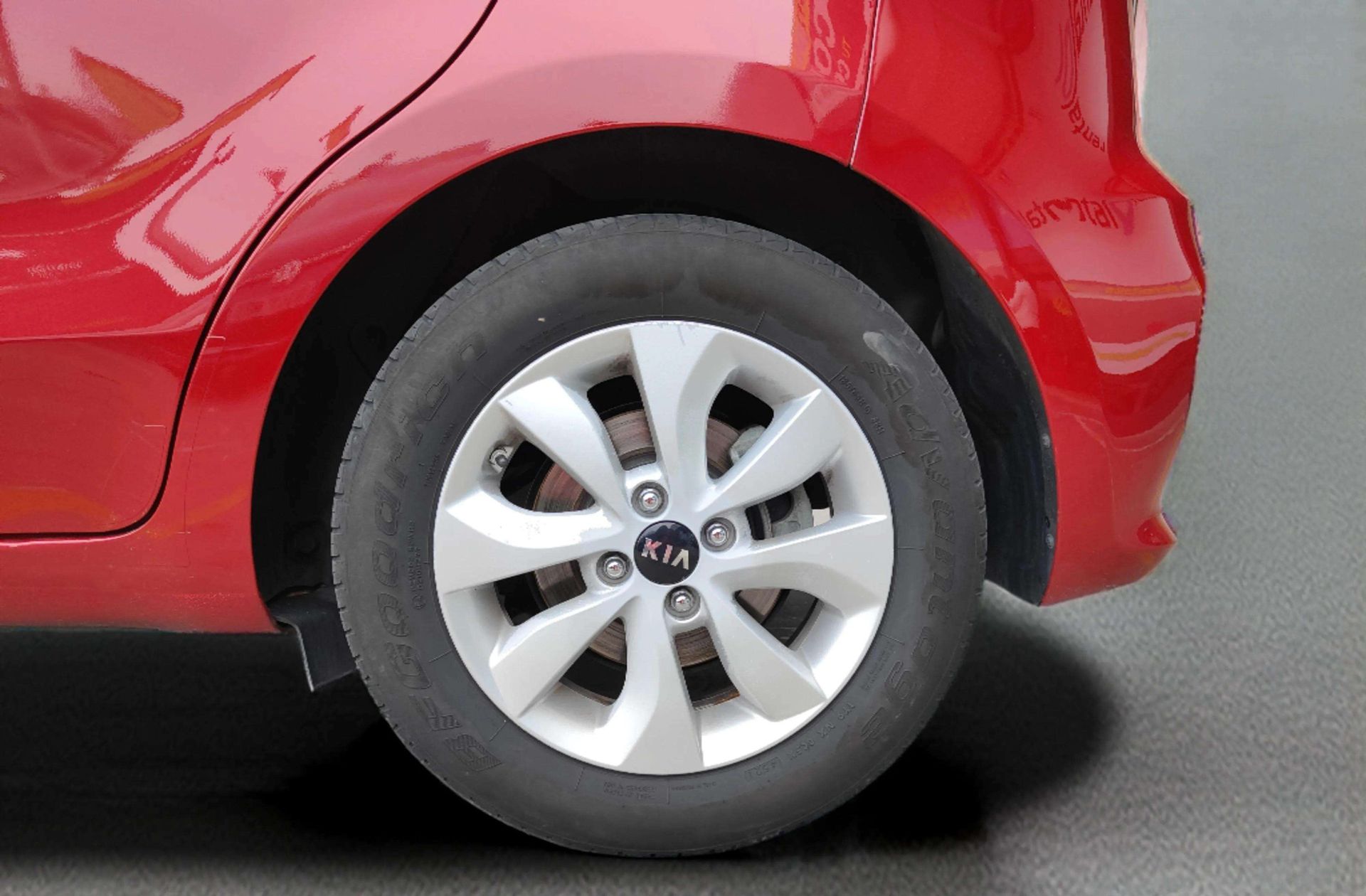 Kia Rio 1.1 CRDi WGT Tech - foto 30