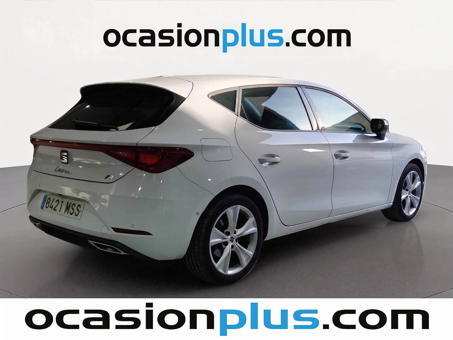 Foto trasera Seat León Seat León 1.0 eTSI S&S FR 25 Aniversario DSG (110 CV) derecha