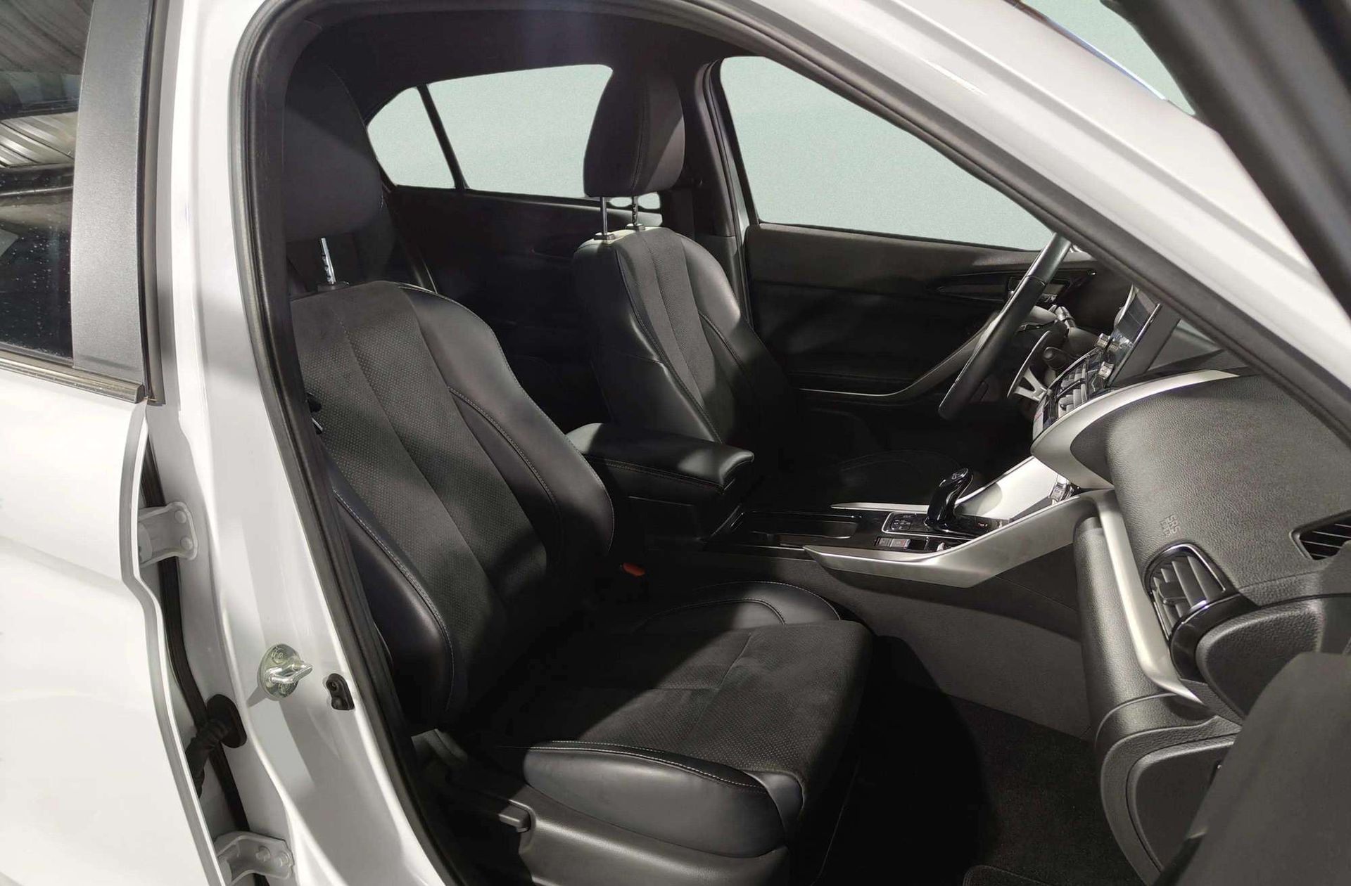 Mitsubishi Eclipse Cross 2.4 PHEV Kaiteki 4WD - foto 22