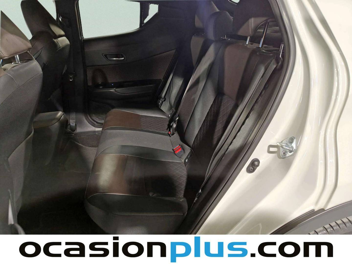 Foto asientos traseros Toyota C-HR Toyota C-HR 1.8 125H Advance (122 CV)
