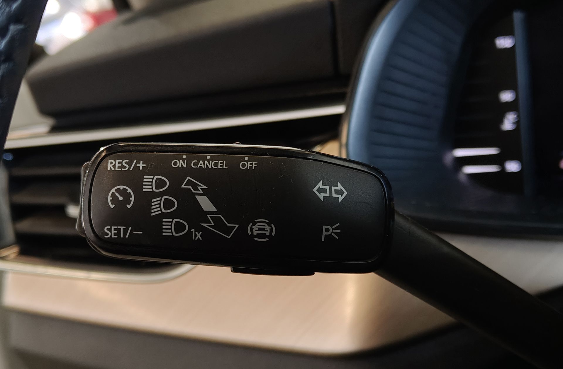 Škoda Kamiq 1.0 TSI Style DSG - foto 30
