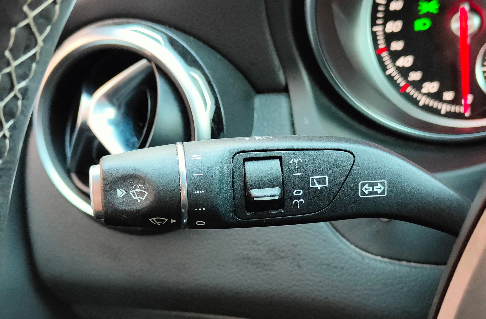 Mercedes-Benz GLA 200 - foto 27