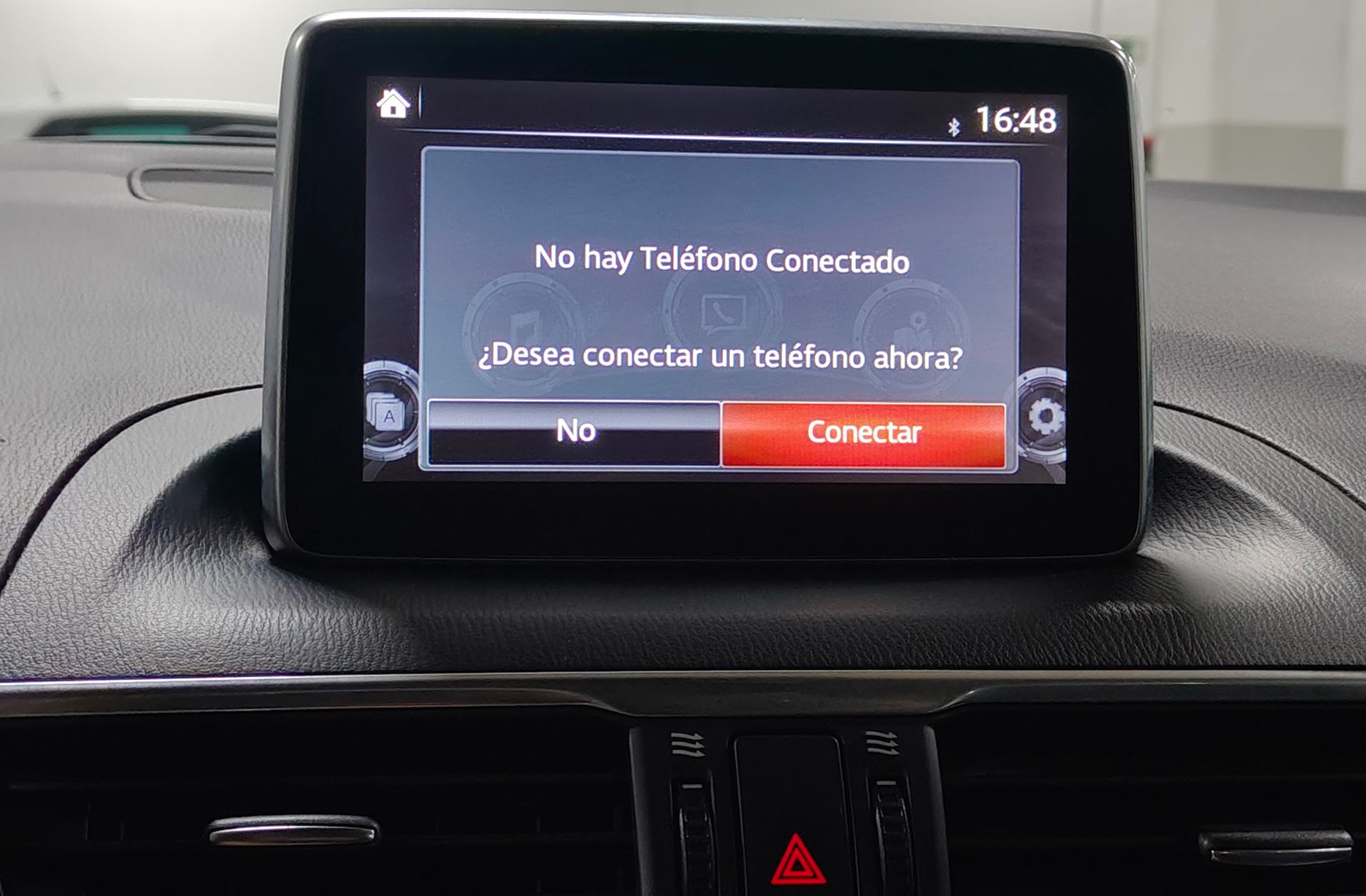 Mazda Mazda3 2.0 GE Luxury - foto 30