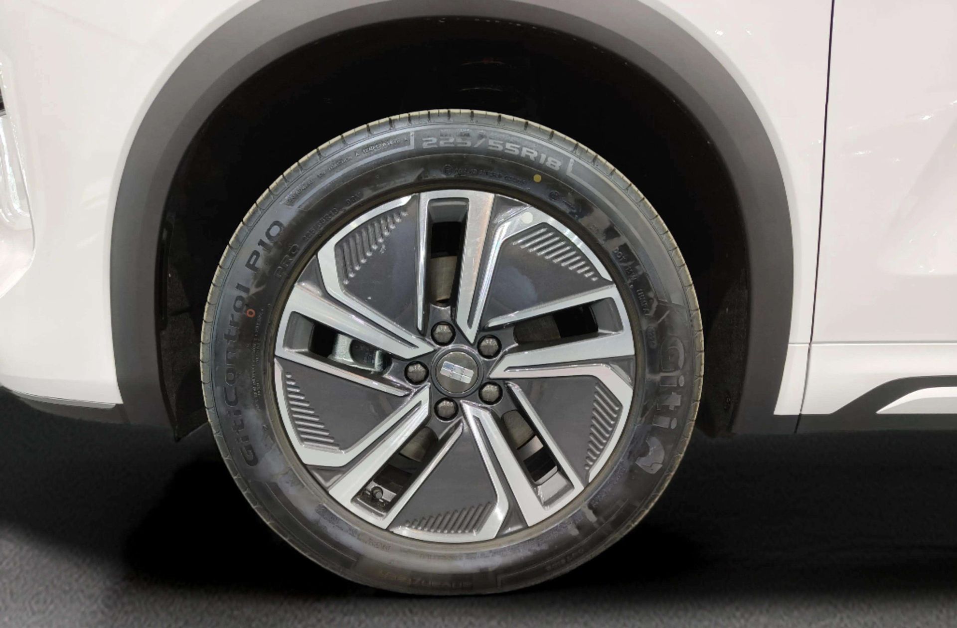 Geely Starray EM-i 1.5 PHEV Pro - foto 34