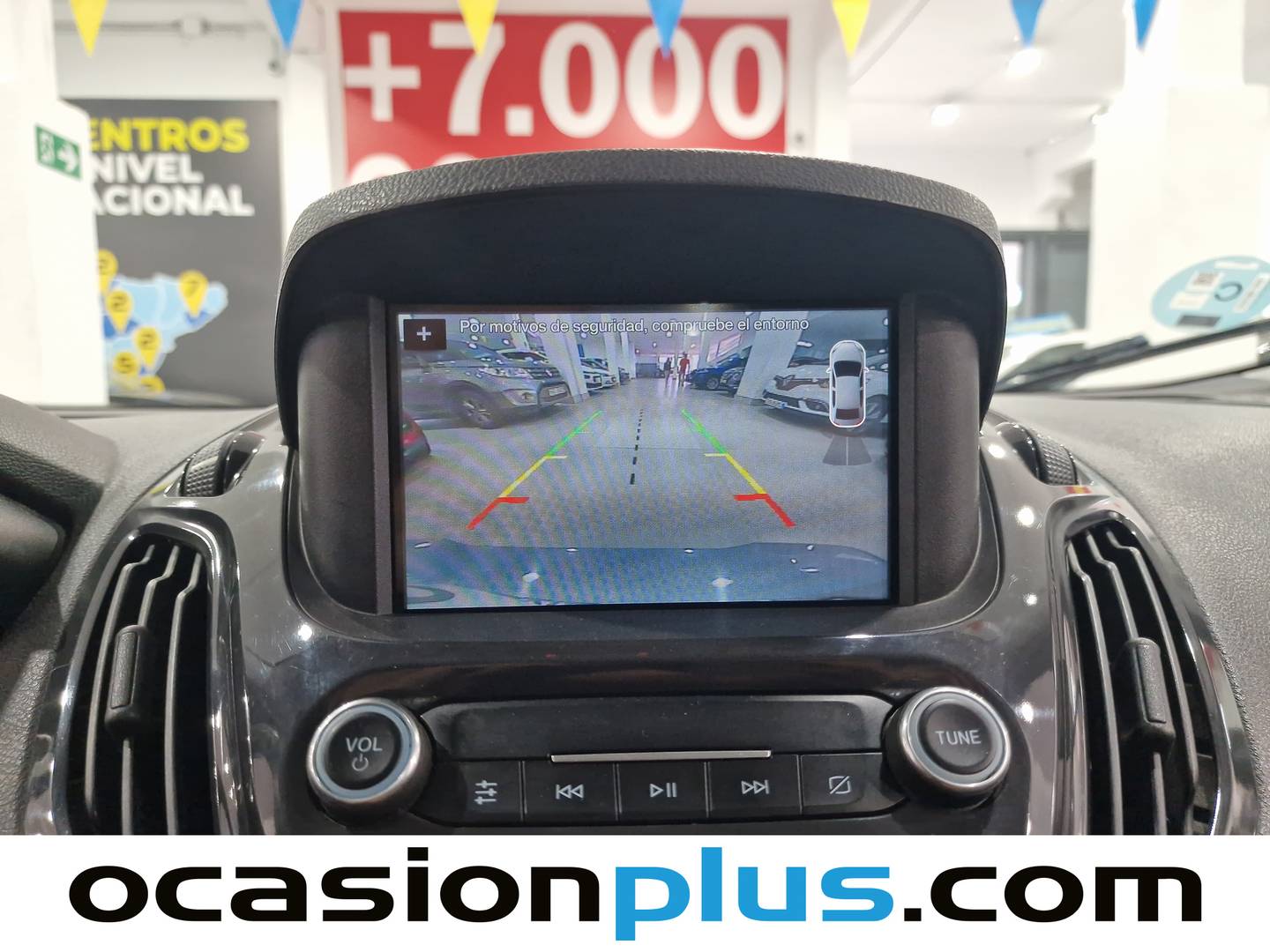 Equipamiento del Ford Tourneo Courier Ford Tourneo Courier 1.0 EcoBoost Titanium (100 CV)
