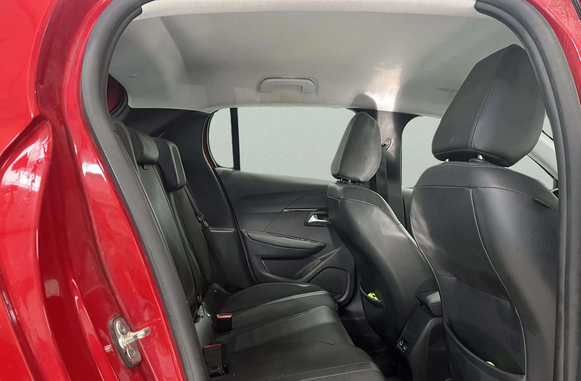 Peugeot 208 PureTech 100 Allure EAT8 - foto 15