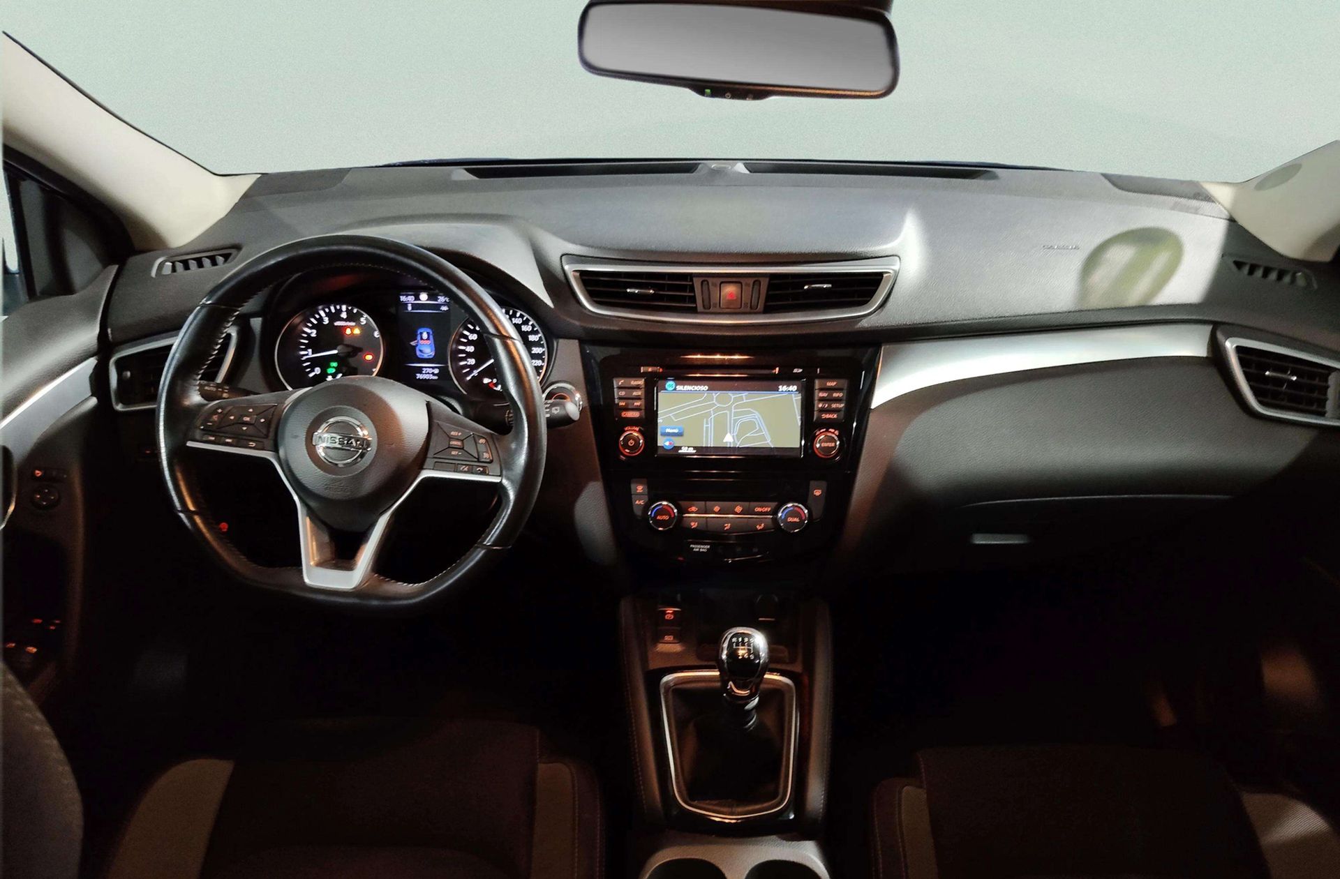 Nissan Qashqai 1.6 DIG-T N-Connecta 4x2 - foto 6