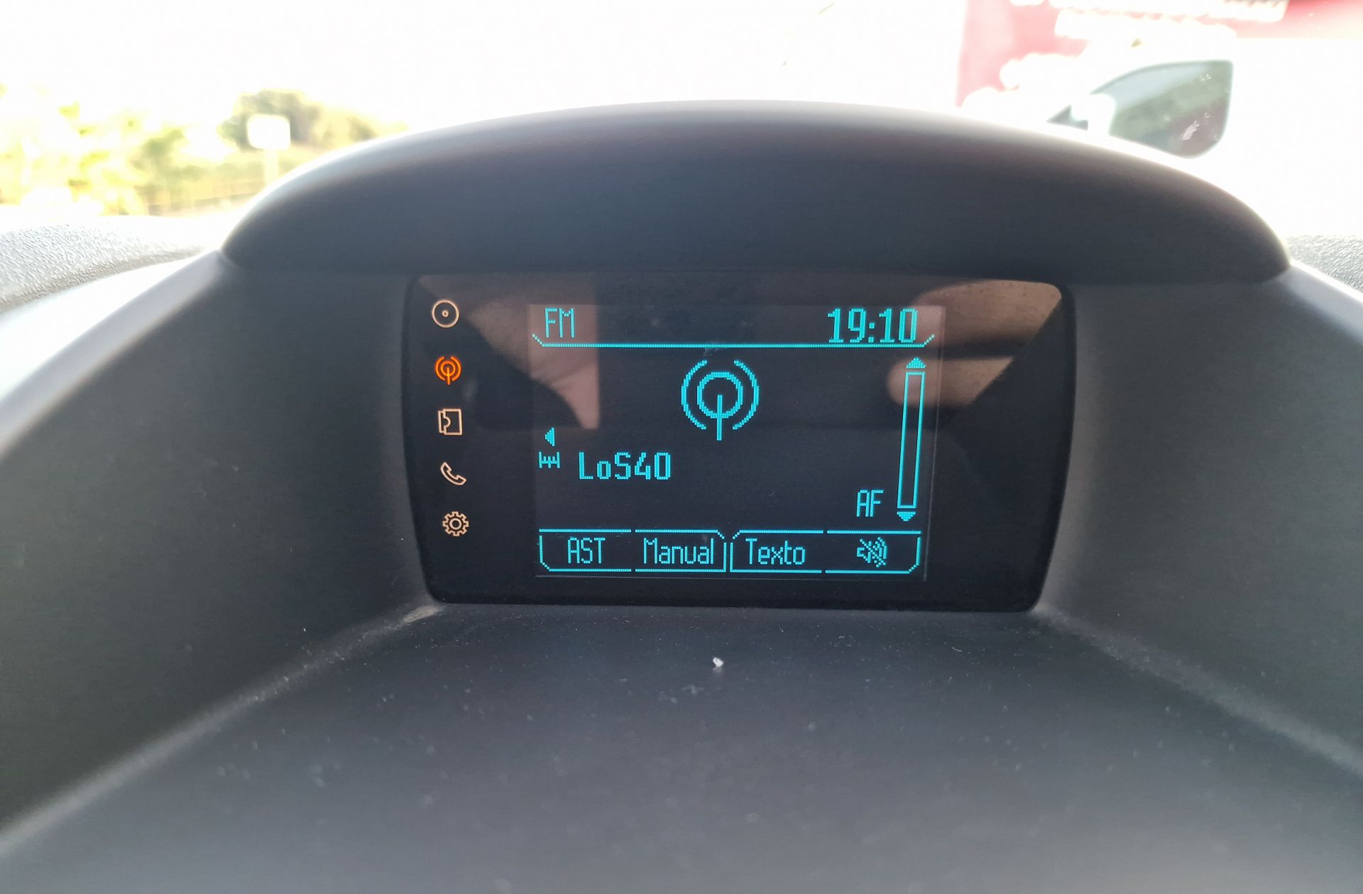 Ford Fiesta 1.6 TDCi Trend - foto 31
