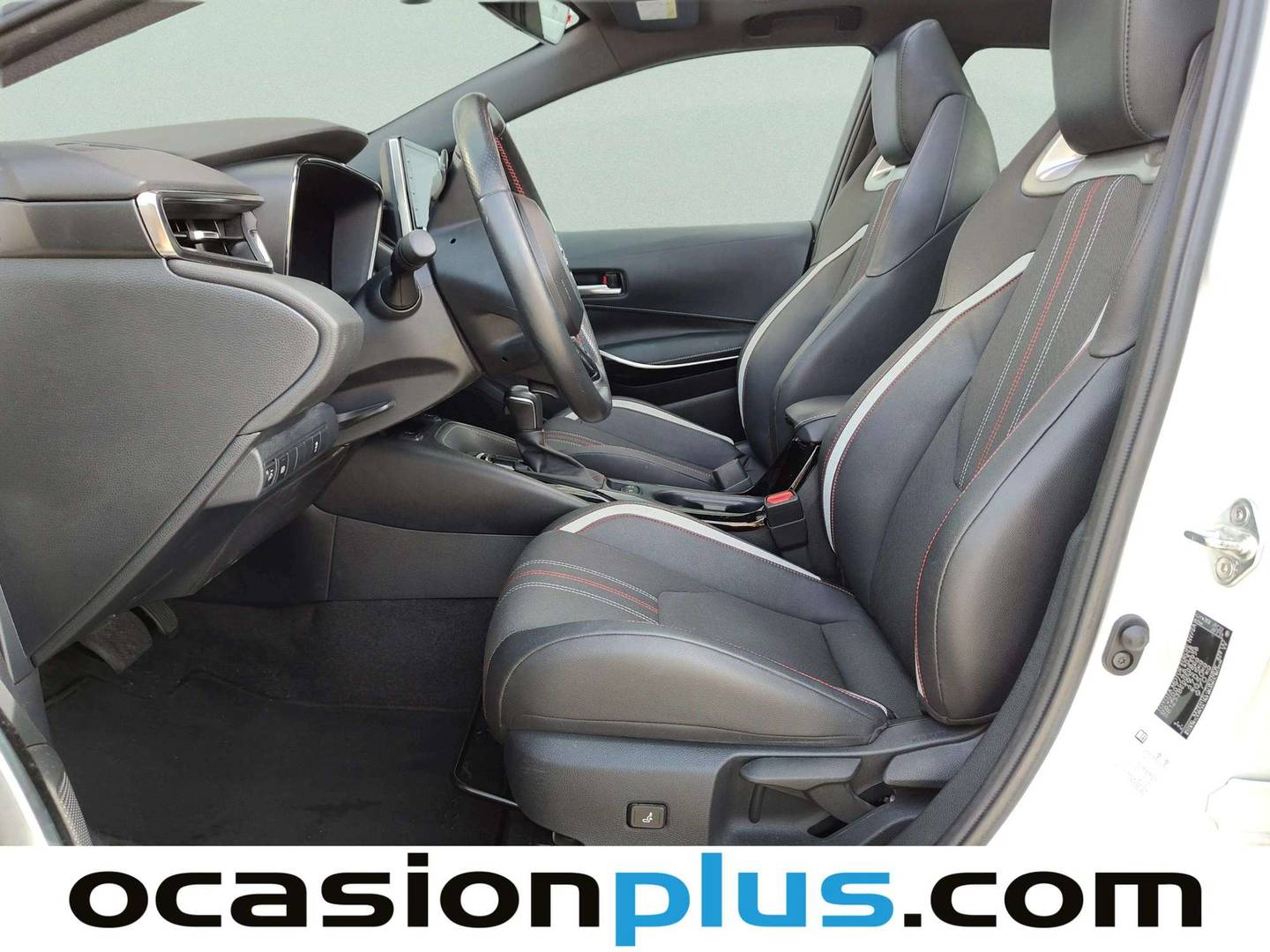 Foto asientos delanteros Toyota Corolla Toyota Corolla 180H Touring Sports GR-Sport E-CVT (180 CV)