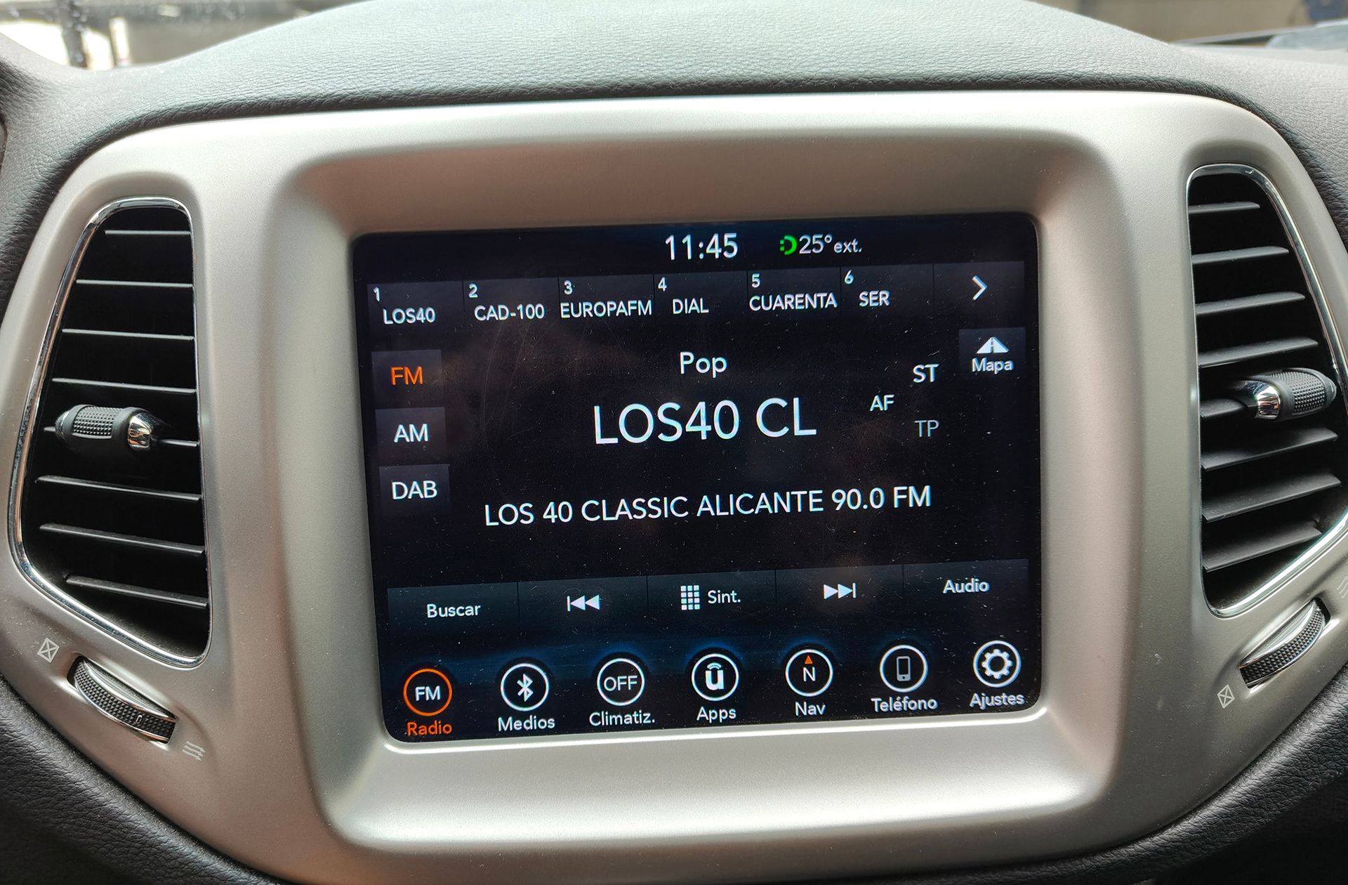 Jeep Compass 1.6 MultiJet Longitude 4x2 - foto 32