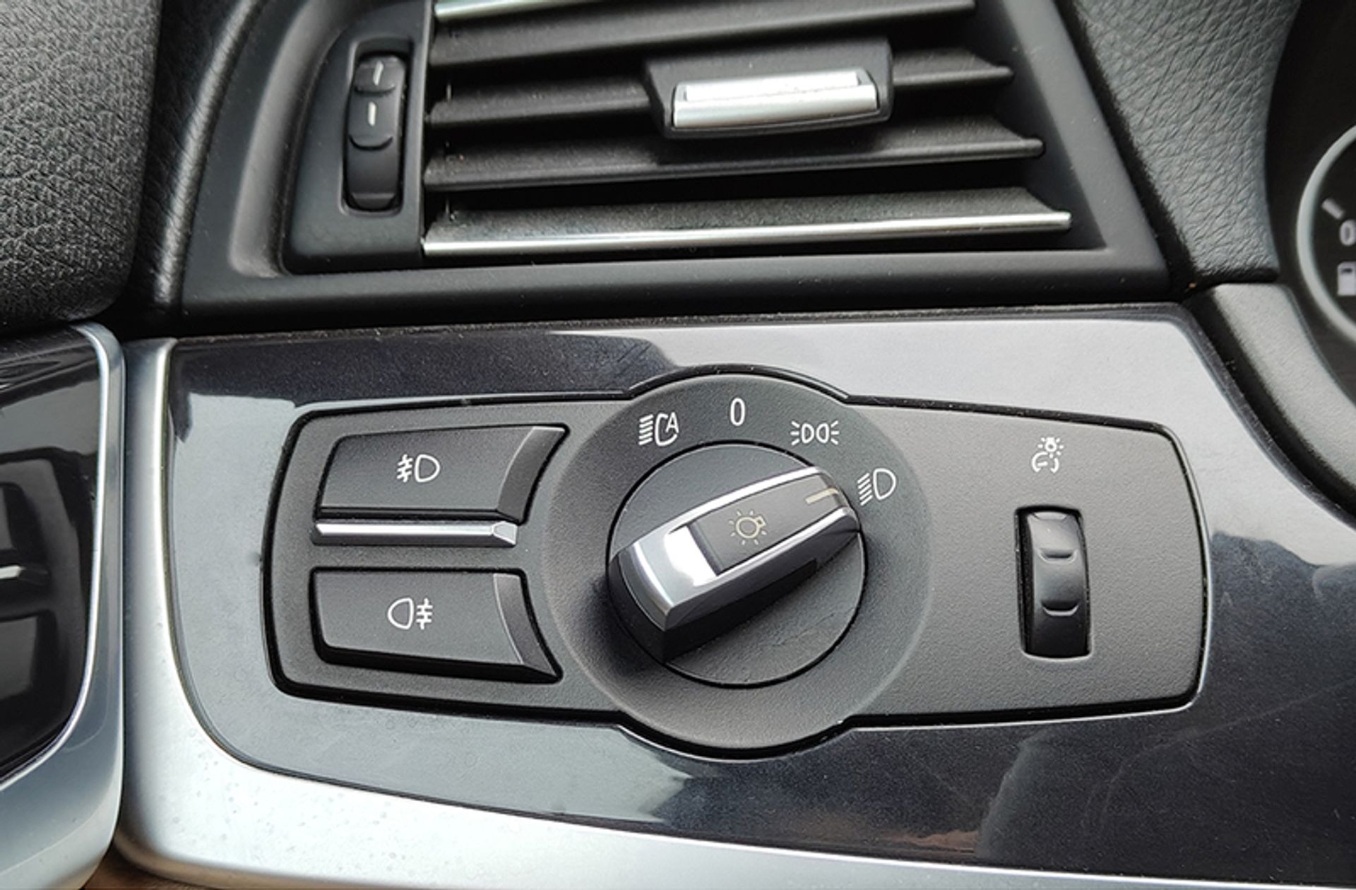 BMW Serie 5 528i - foto 23