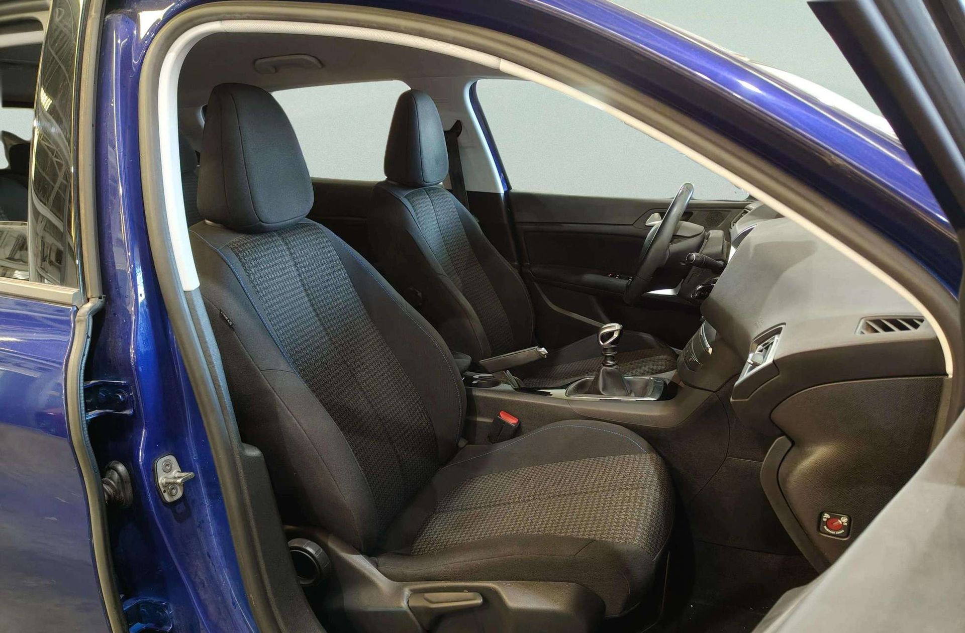 Peugeot 308 BlueHDi 100 Style - foto 19