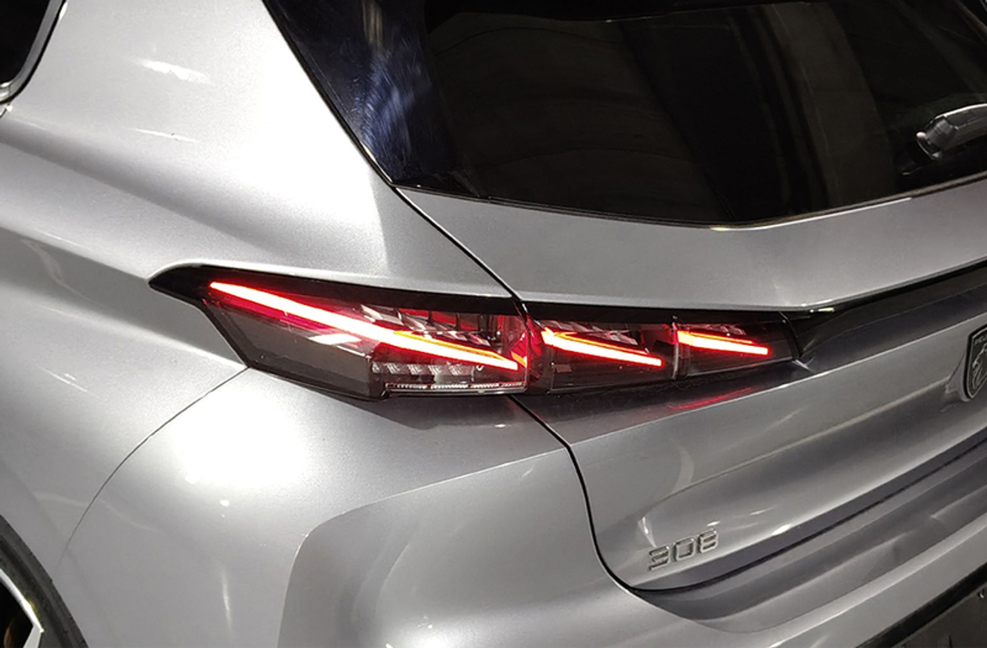 Peugeot 308 PureTech 130 GT EAT8 - foto 19