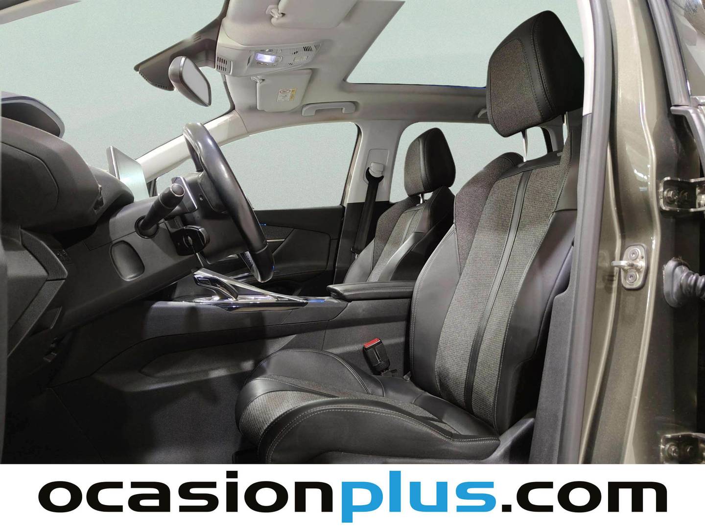 Foto asientos delanteros Peugeot 5008 Peugeot 5008 BlueHDi 130 S&S Allure EAT8 (130 CV) 7 Plazas