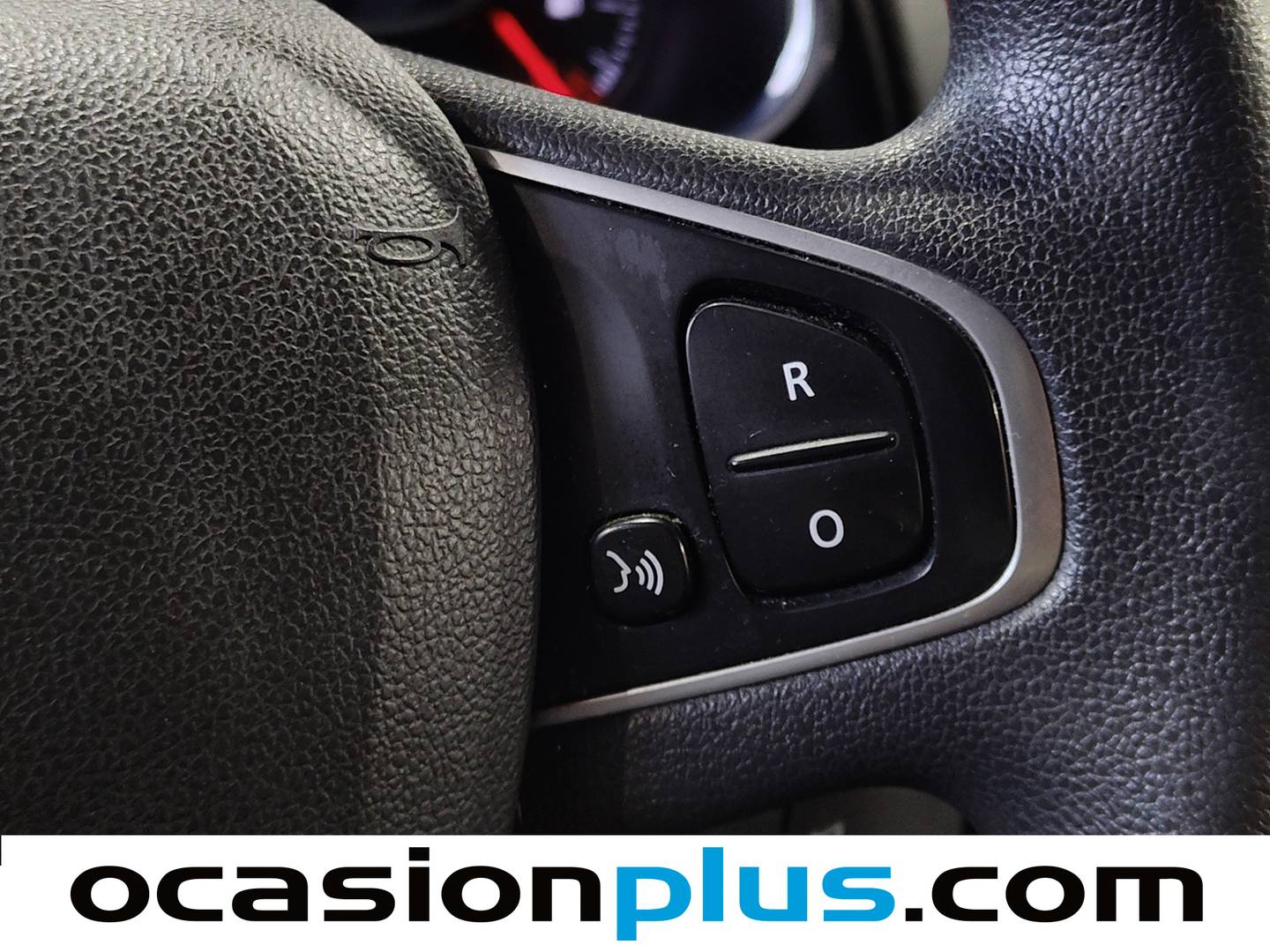 Equipamiento del Renault Clio Renault Clio Business TCe (75 CV)