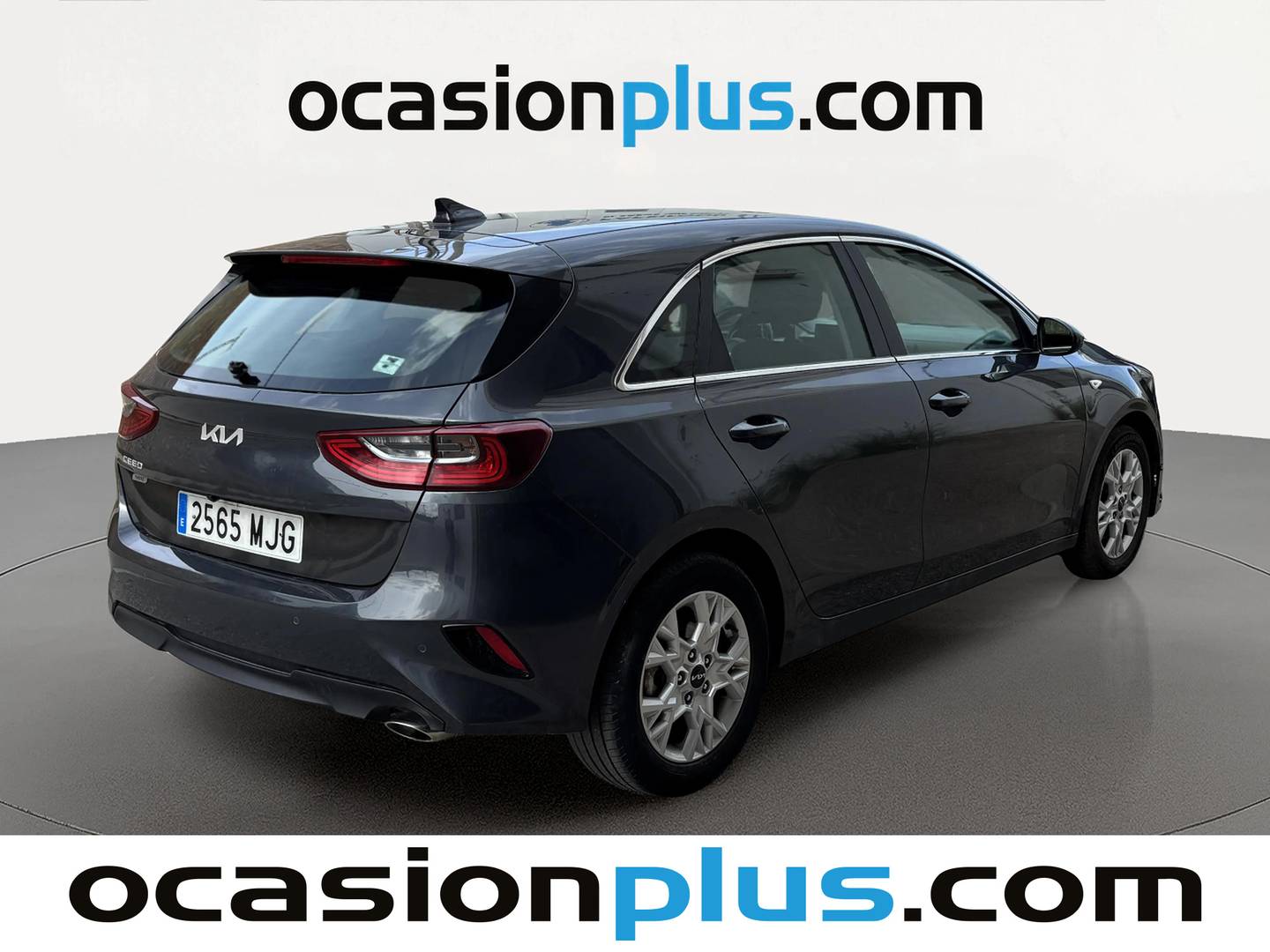 Foto trasera KIA Ceed KIA Ceed 1.6 MHEV iMT Drive (136 CV) derecha