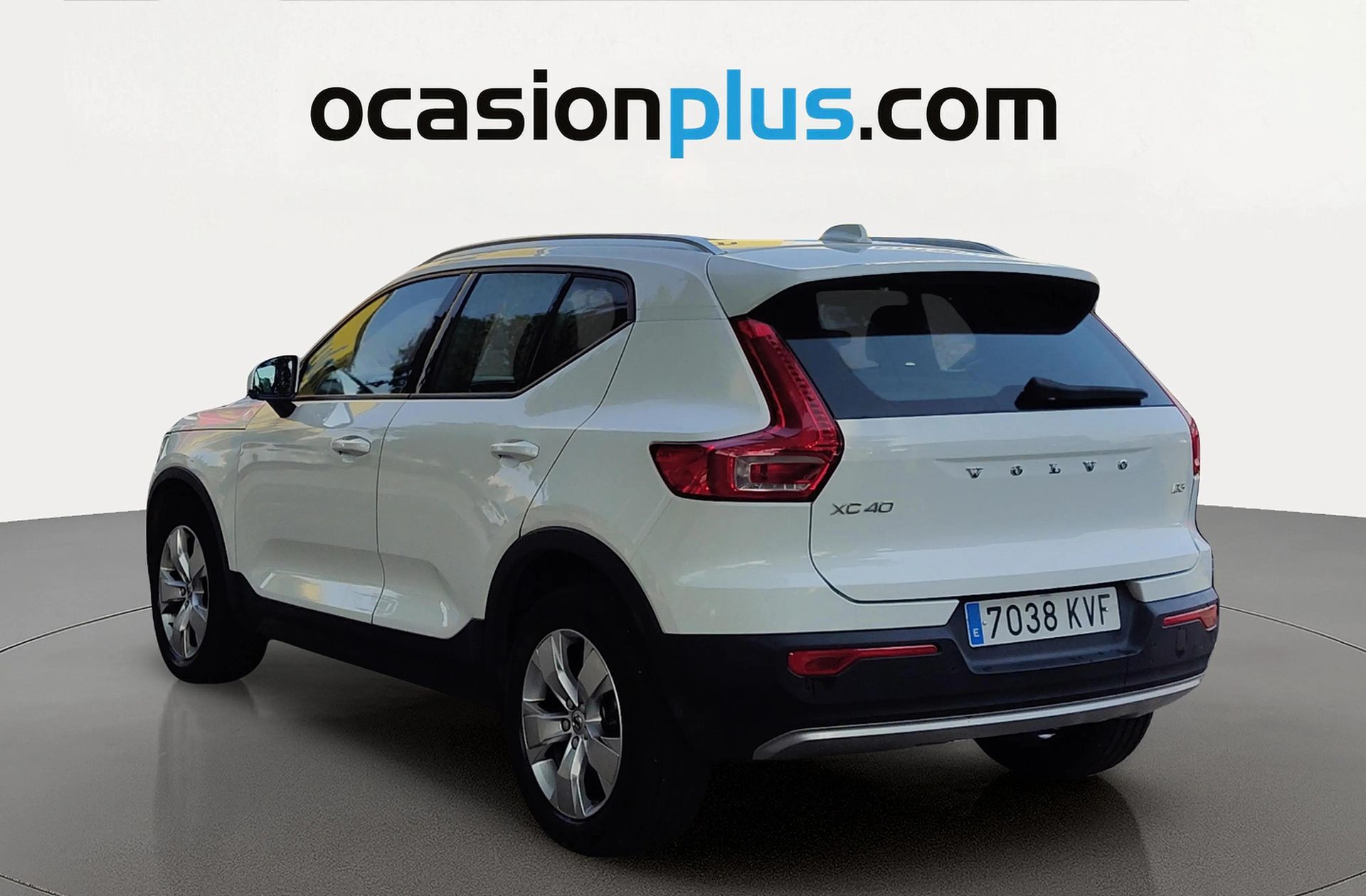 Volvo XC40 D3 Momentum - foto 4