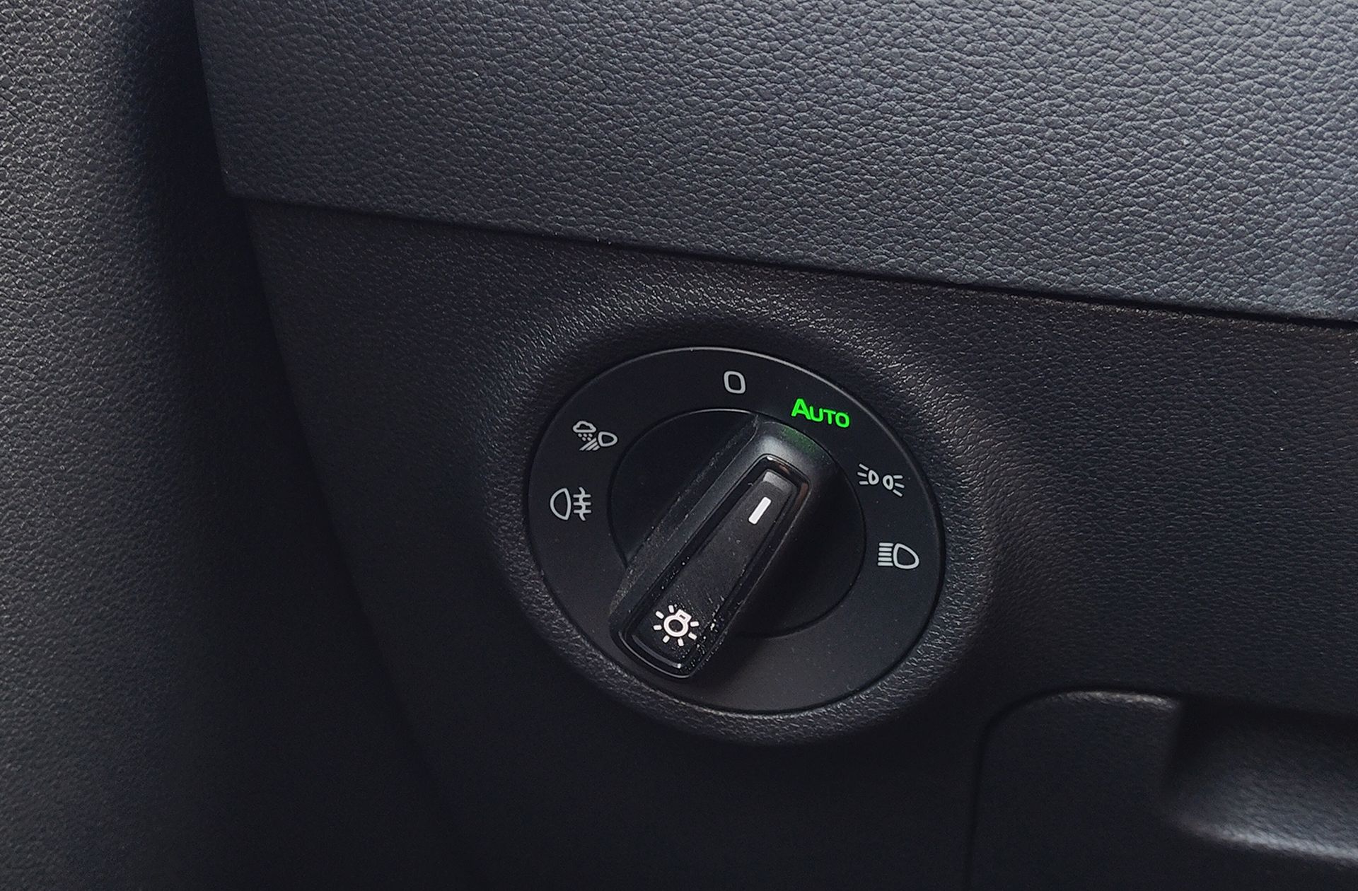 Škoda Karoq 1.5 TSI ACT Sportline DSG - foto 12