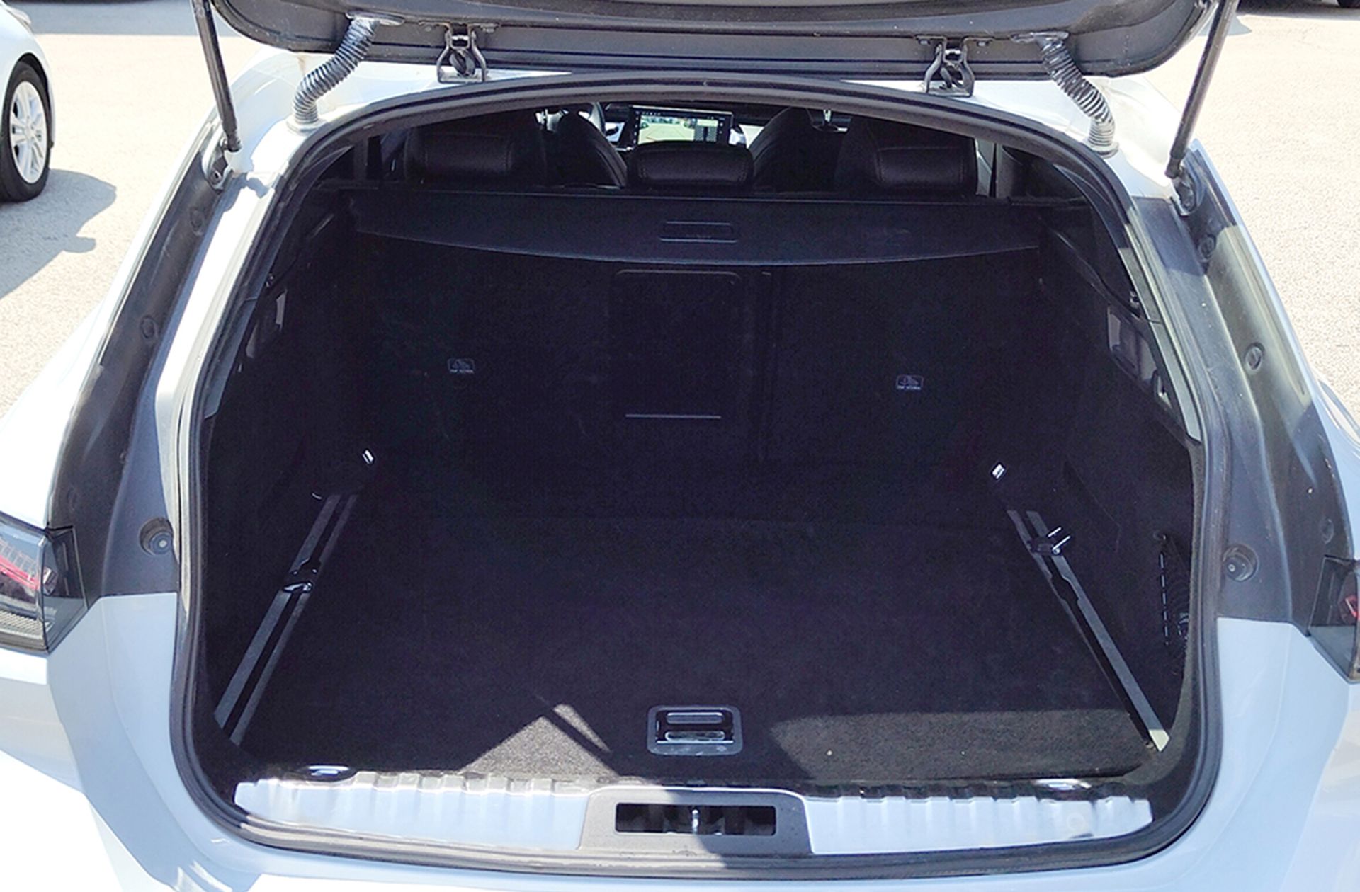 Peugeot 508 SW BlueHDi 130 GT EAT8 - foto 17