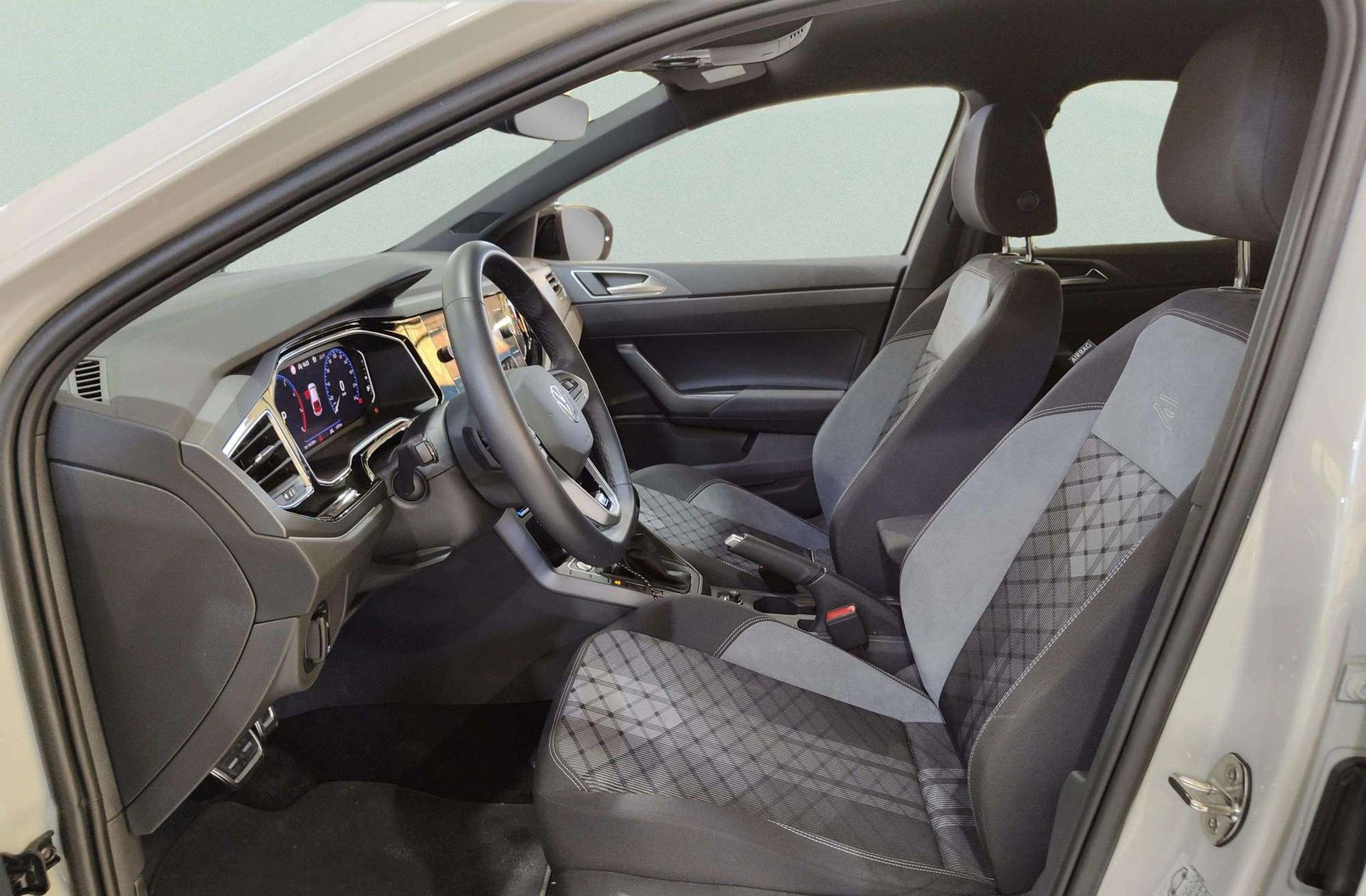 Volkswagen Taigo R-Line 1.0 TSI DSG - foto 12