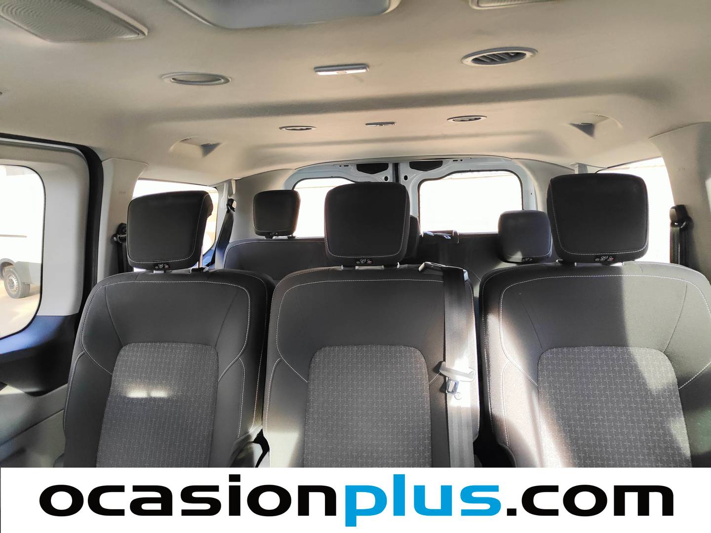 Foto asientos traseros Ford Transit Custom Ford Transit Custom Kombi 2.0 EcoBlue 320 L1 Trend (136 CV) 9 Plazas