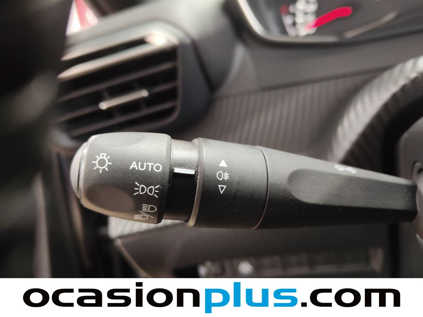 Foto Peugeot 2008 Peugeot 2008 PureTech 100 S&S Allure (100 CV)