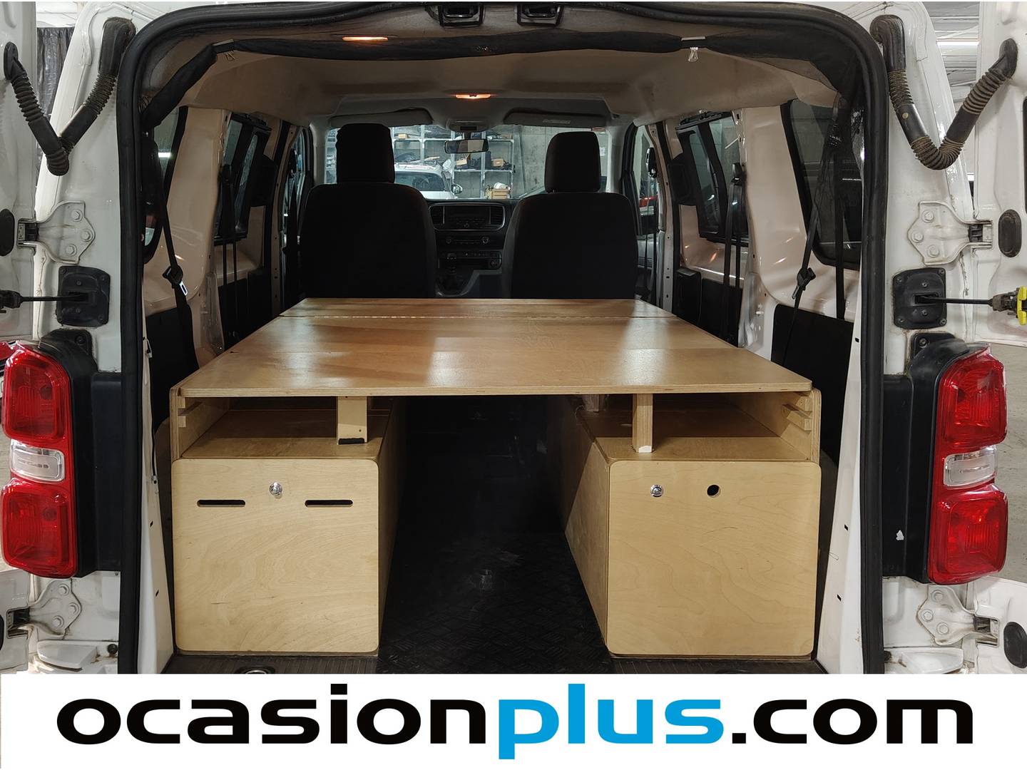 Fotos maletero Citroën Jumpy Citroën Jumpy Combi BlueHDi 115 Confort Talla M (115 CV) Semi-camper
