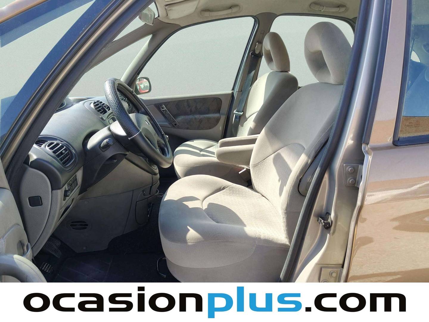 Foto asientos delanteros Citroën Xsara Picasso Citroën Xsara Picasso 2.0 HDi (90 CV)