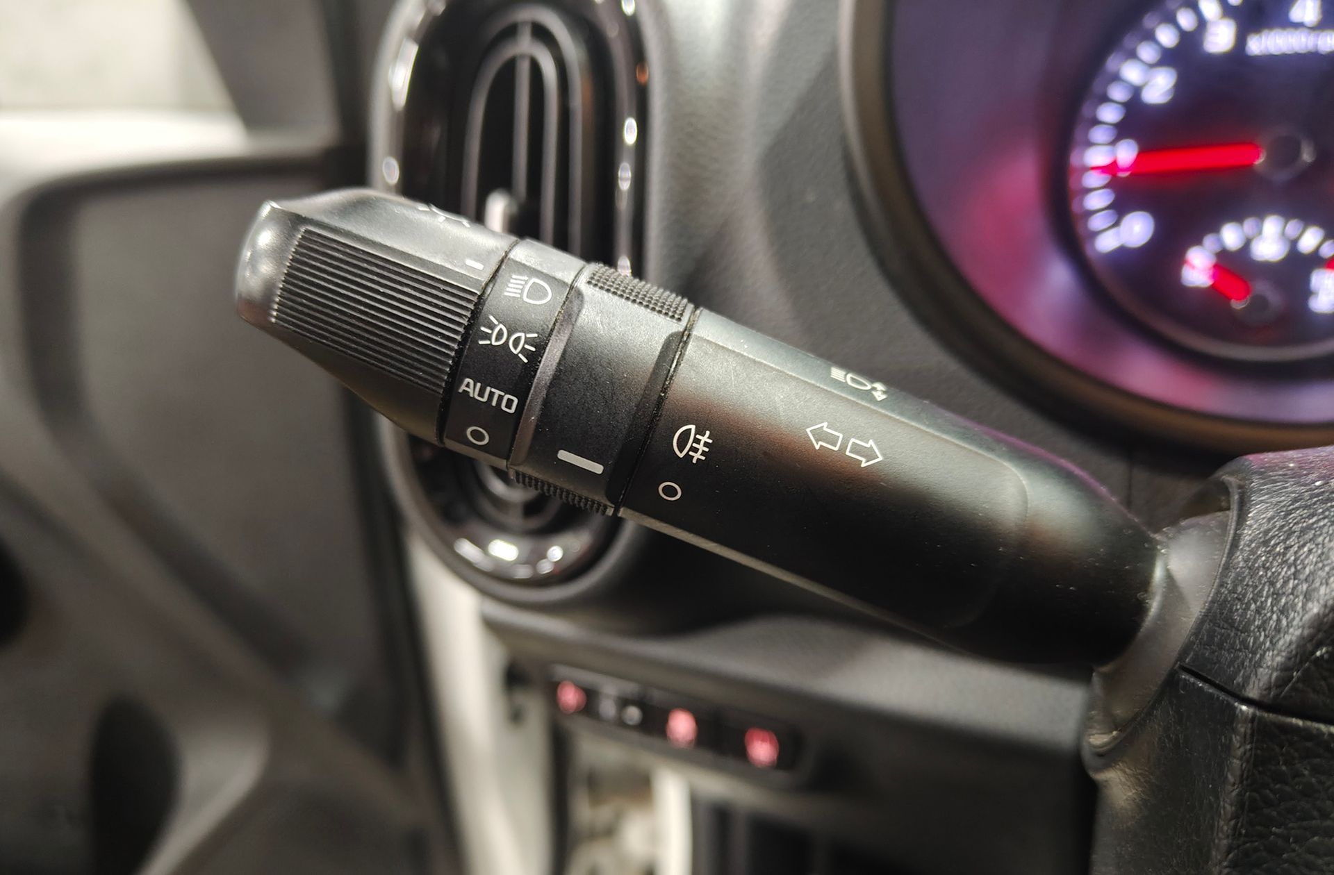 Kia Picanto 1.0 DPi Concept Pack Comfort - foto 21