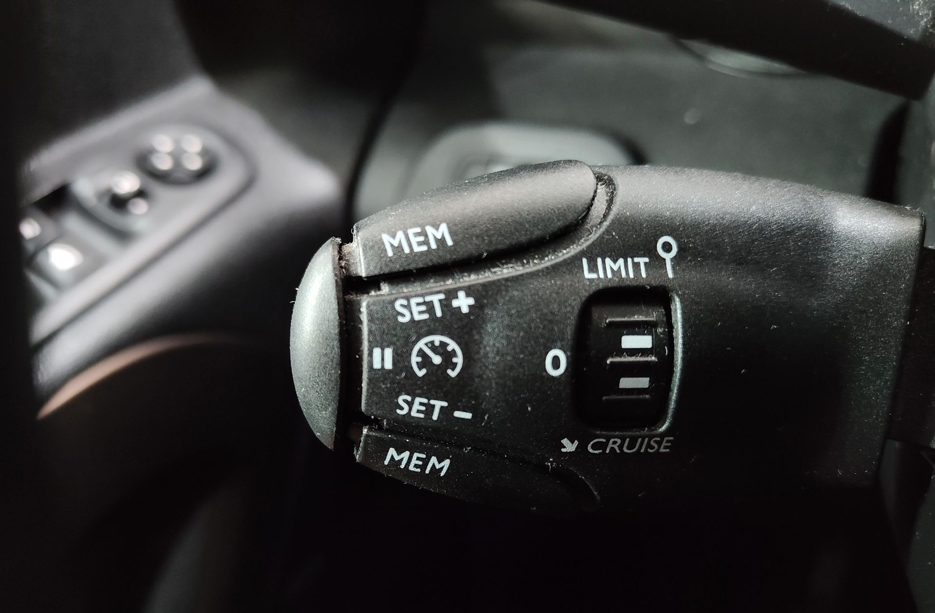 Peugeot Rifter BlueHDi 100 GT Standard - foto 24