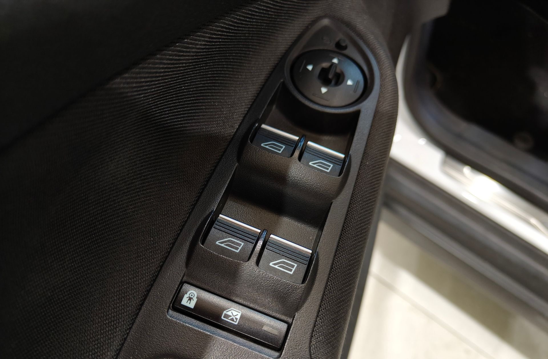 Ford C-Max 1.5 EcoBoost Titanium - foto 33