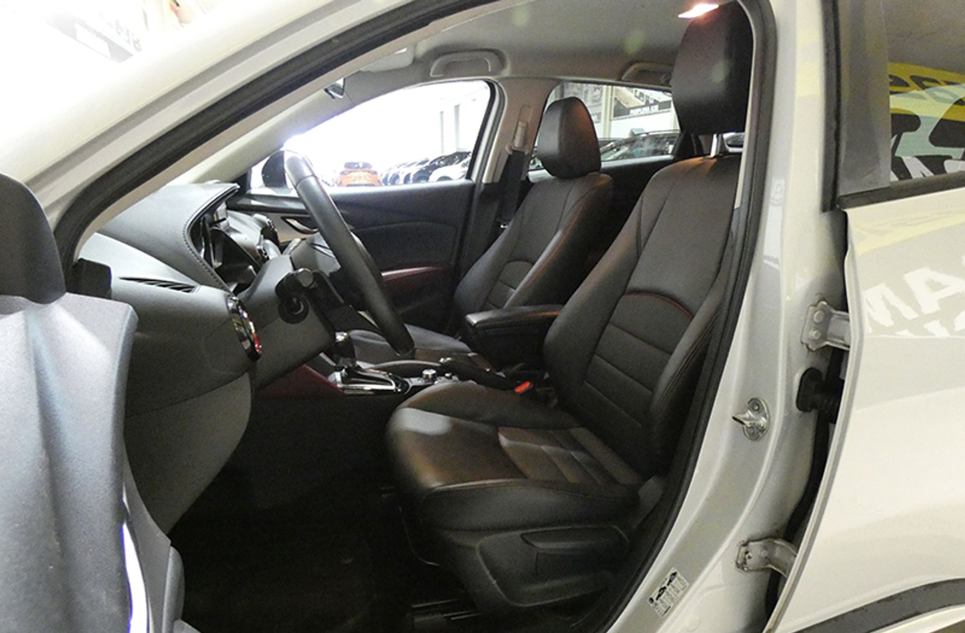 Mazda CX-3 1.5 DE Skyactiv Luxury 4WD - foto 11