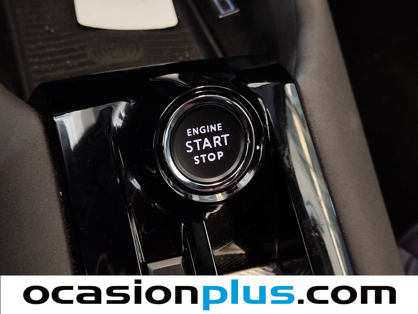 Foto Alfa Romeo Junior Alfa Romeo Junior 1.2 Ibrida Speciale Auto (136 CV)