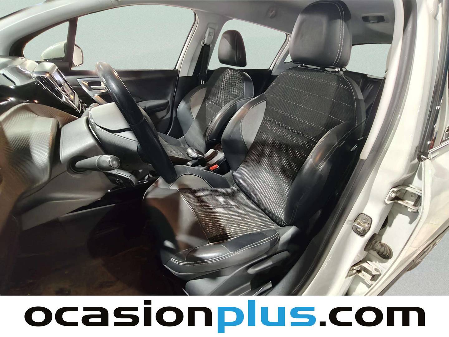 Foto Peugeot 2008 Peugeot 2008 PureTech 110 S&S Allure (110 CV)