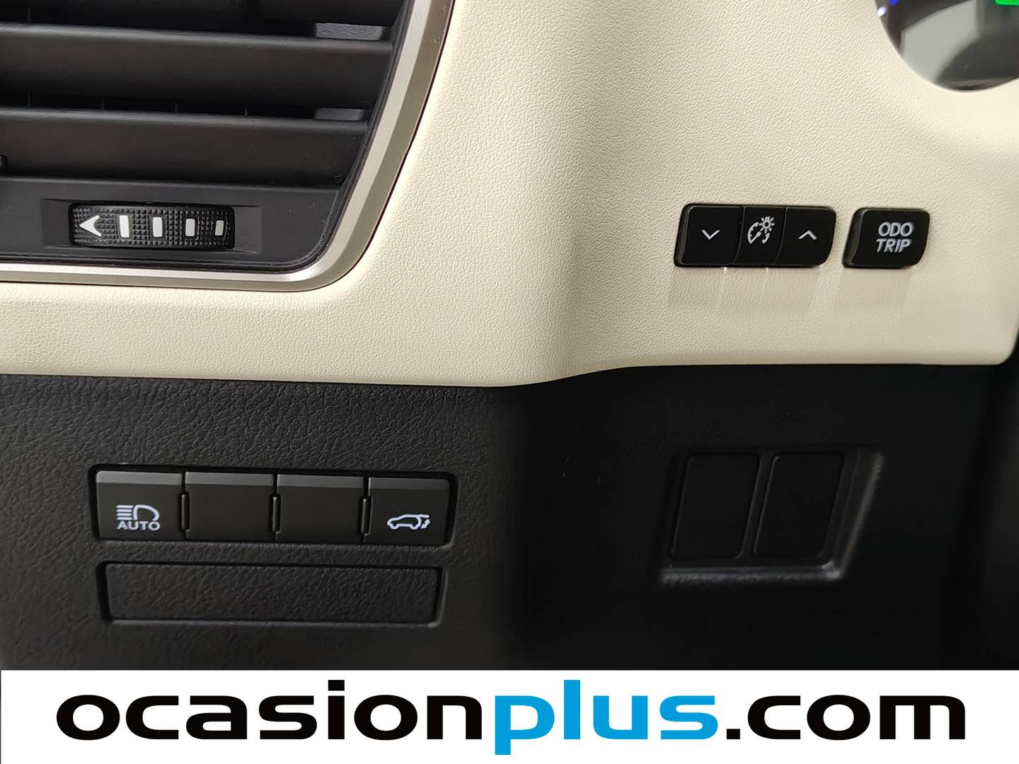 Lexus NX Lexus NX 300h Premium 2WD (197 CV) de ocasión