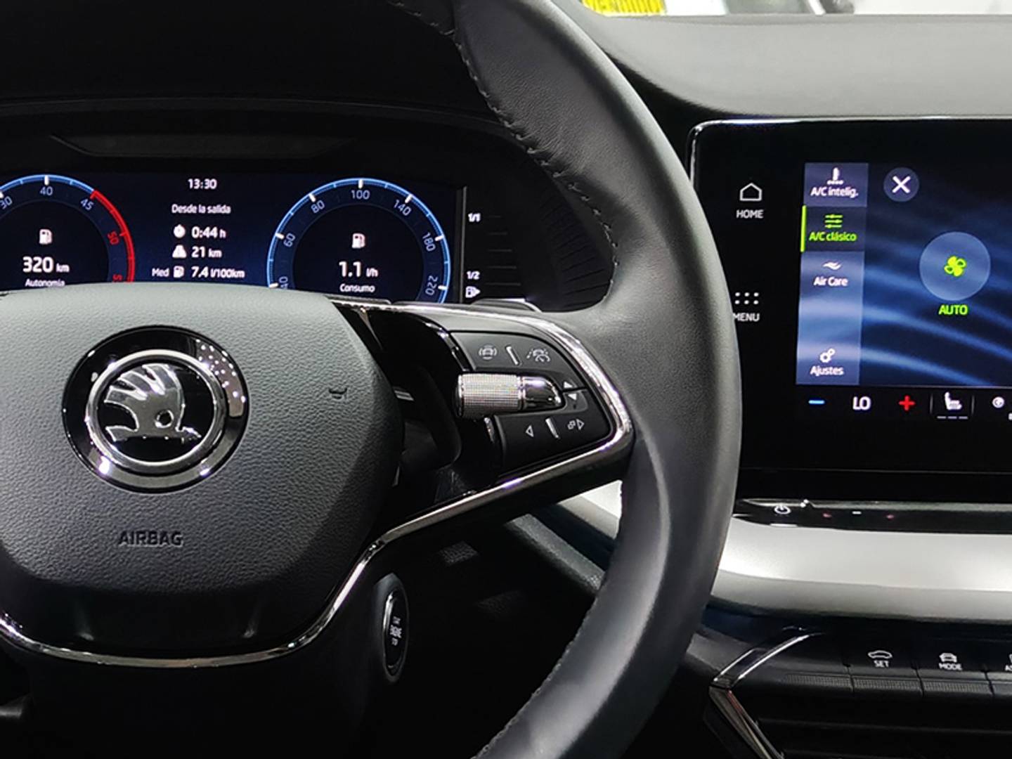 Foto Skoda Octavia Skoda Octavia Combi 2.0 TDI Scout Last Edition 4x4 DSG (150 CV)