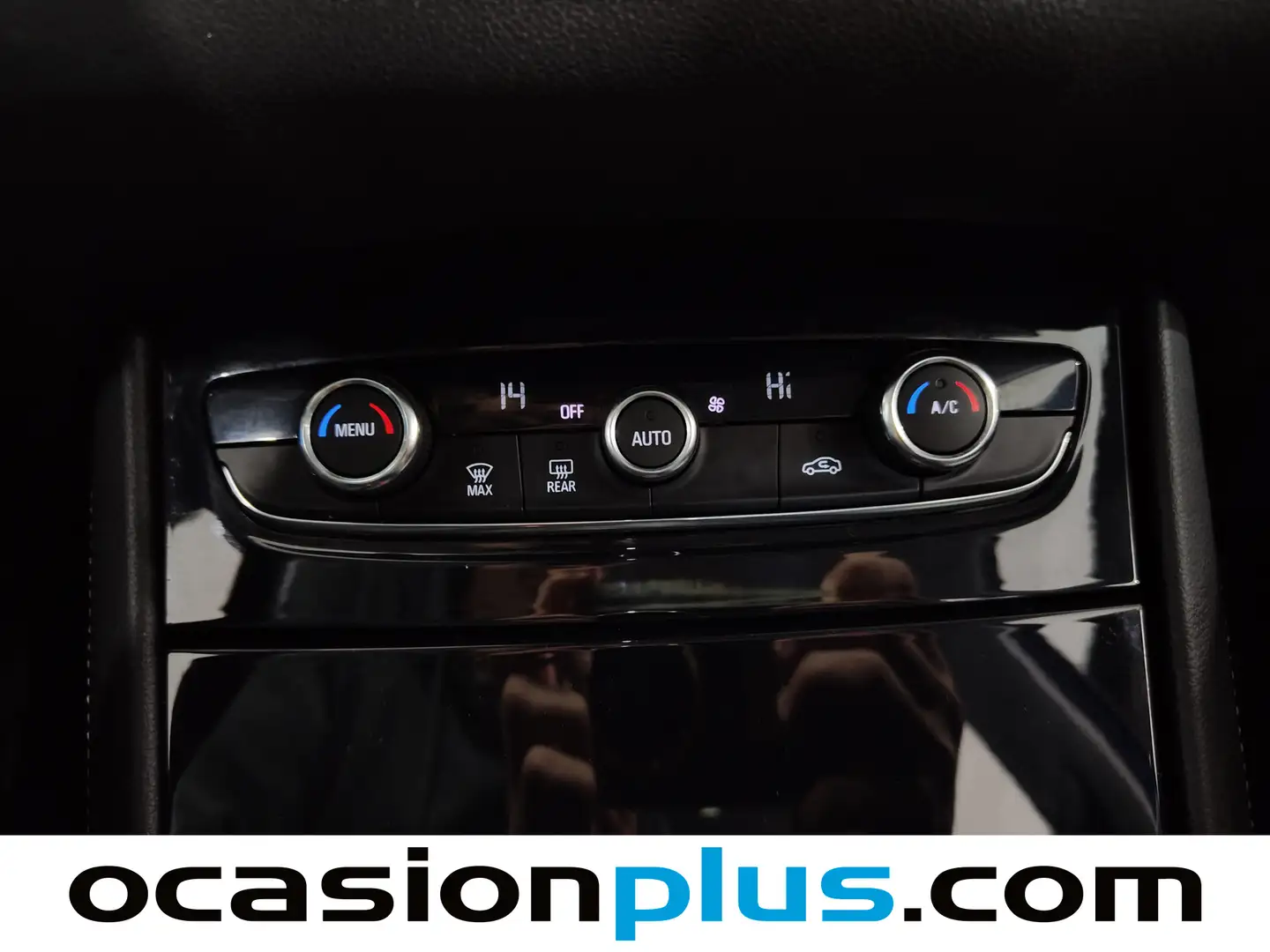 Foto Opel Grandland X Opel Grandland X 1.2 Turbo Selective (130 CV)